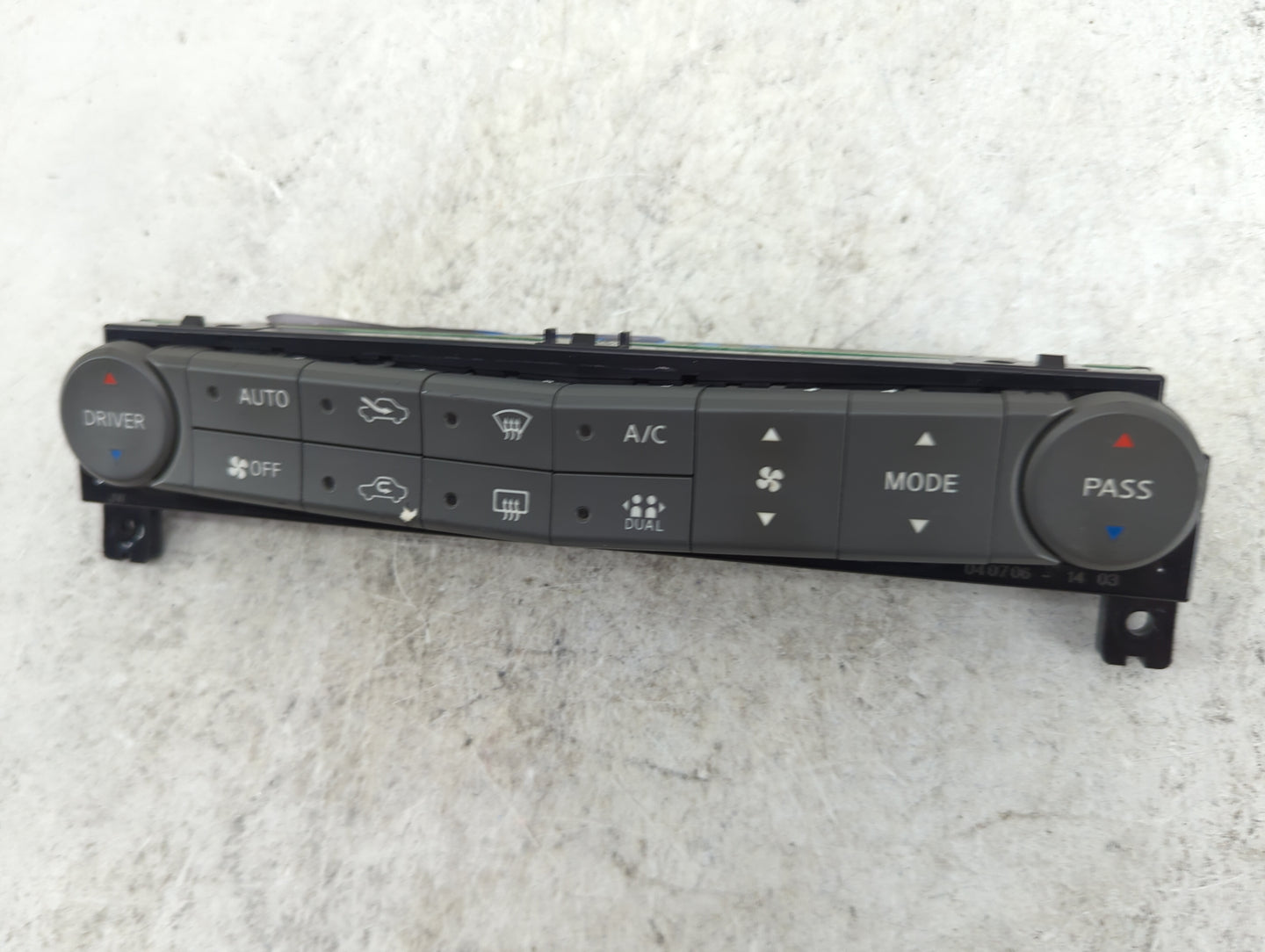 2004-2006 Nissan Maxima Climate Control Module Temperature AC/Heater Replacement Fits Fits 2004 2005 2006 OEM Used Auto Part