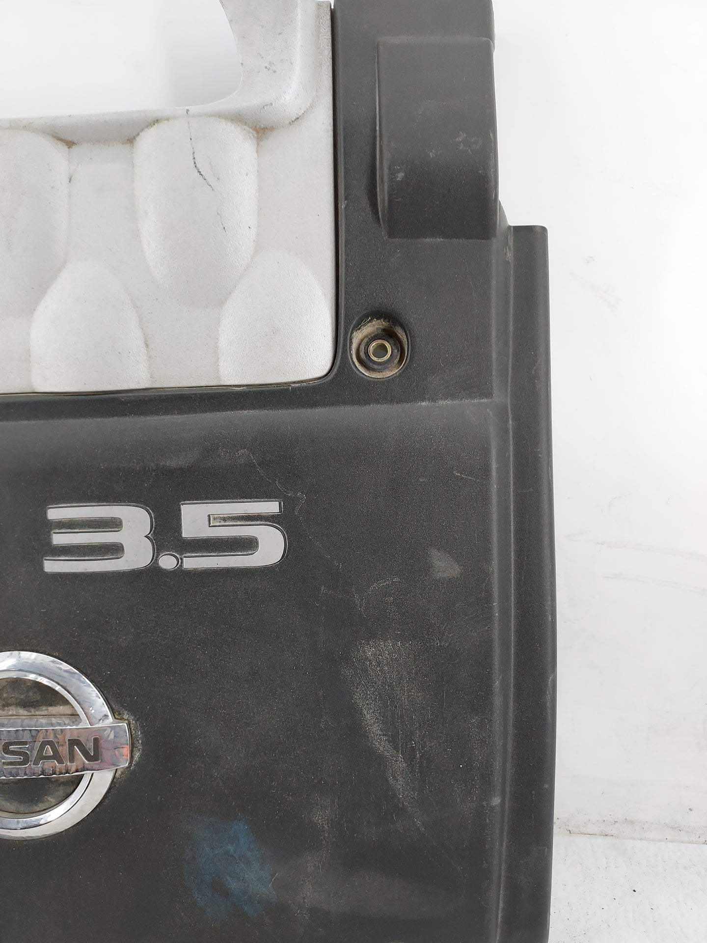 2006 Nissan Maxima Engine Cover 1497085 - Oemusedautoparts1.com