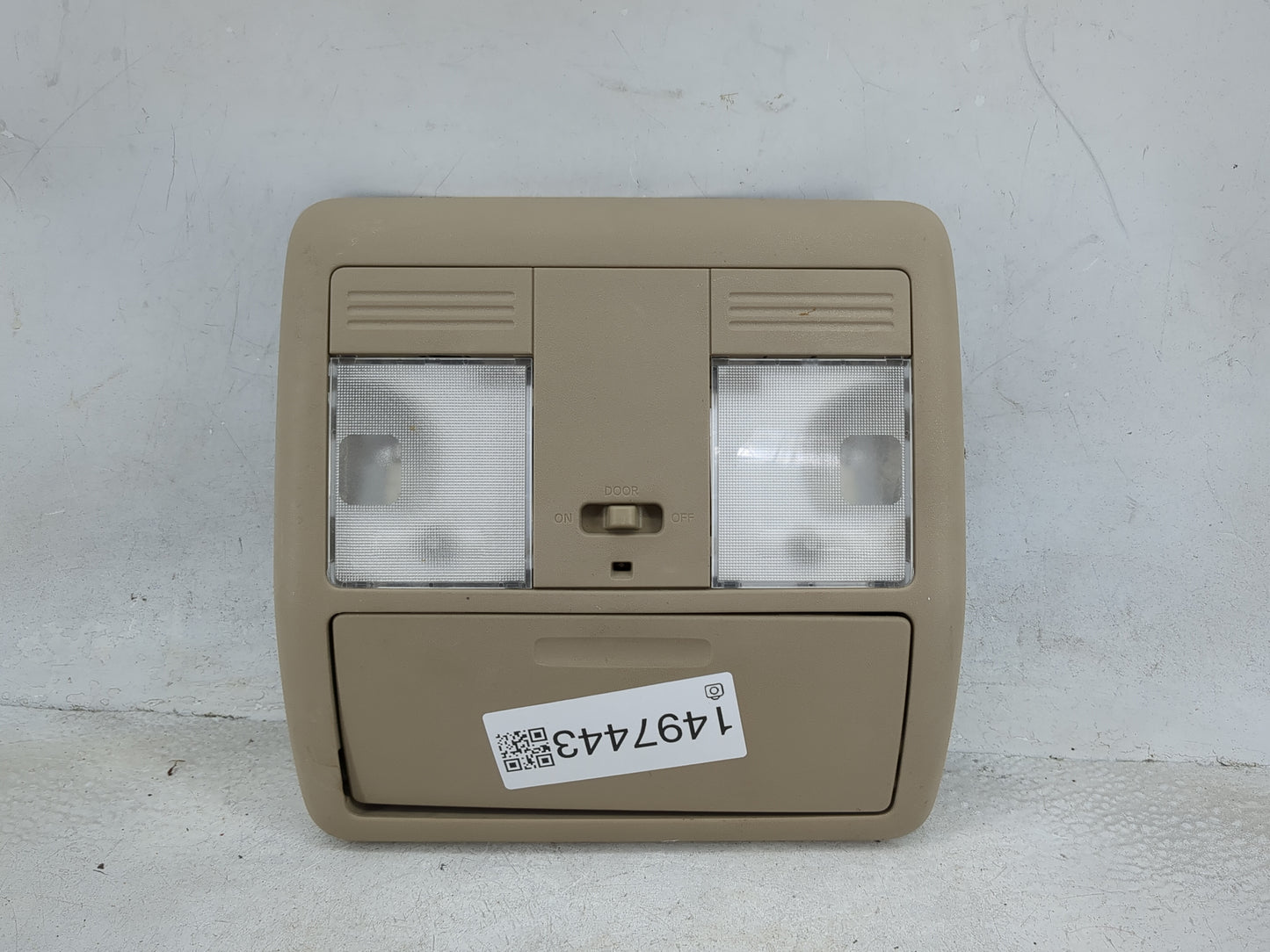 2006 Nissan Maxima Overhead Roof Console Tan - Oemusedautoparts1.com