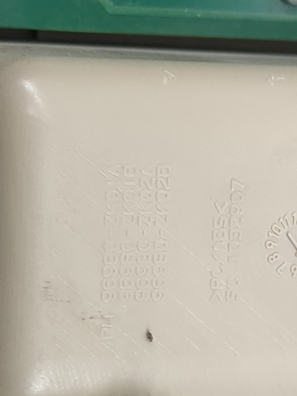2006 Nissan Maxima Overhead Roof Console Tan - Oemusedautoparts1.com