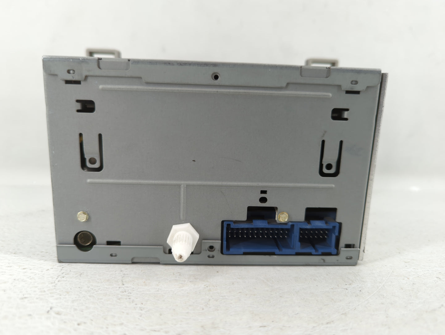 2006 Nissan Maxima Radio AM FM Cd Player Receiver Replacement P/N:15868181 Fits OEM Used Auto Parts - Oemusedautoparts1.com