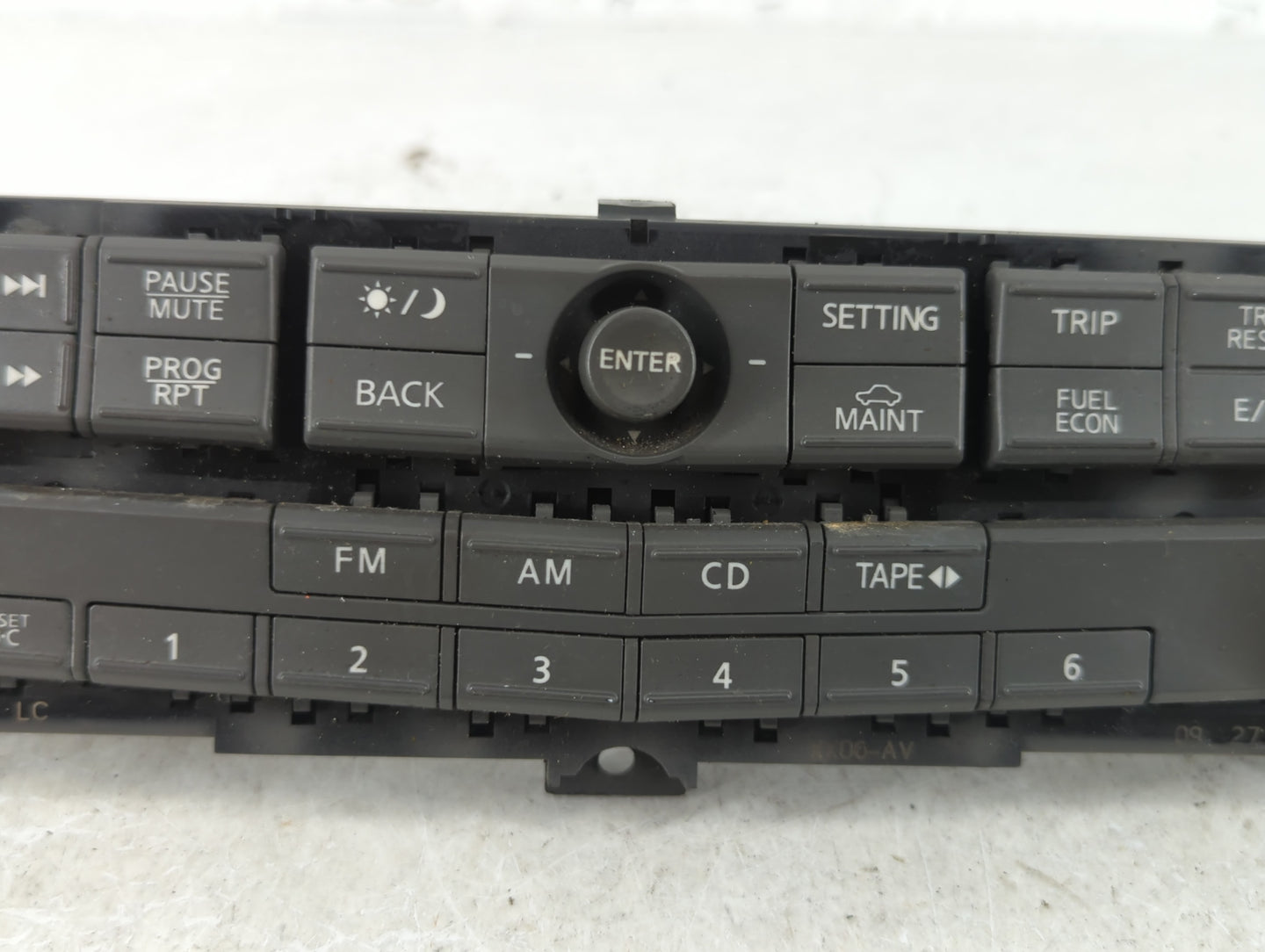 2006-2006 Nissan Maxima Radio Control Panel - Oemusedautoparts1.com