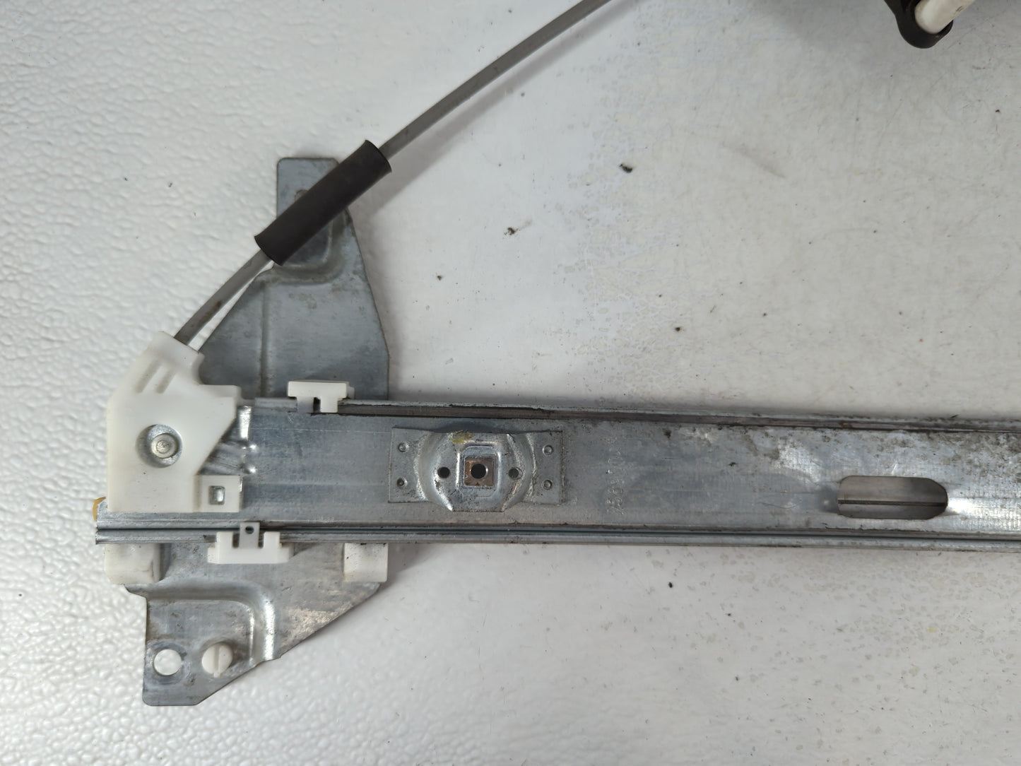 2004-2008 Nissan Maxima Used Window Regulator Passenger Front - Oemusedautoparts1.com