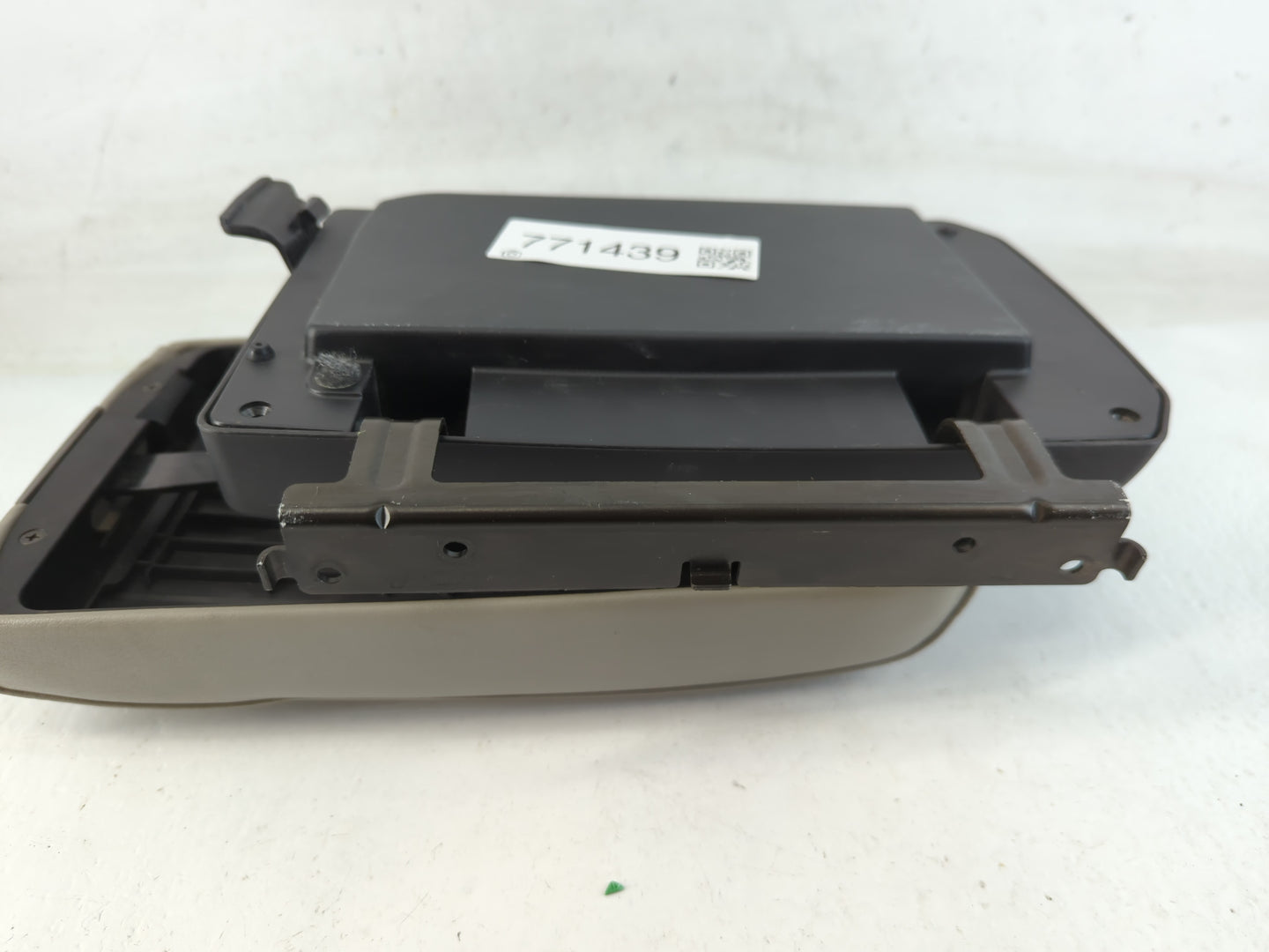 2006 Nissan Maxima Center Console Armrest Cover Lid Fits OEM Used Auto Parts - Oemusedautoparts1.com