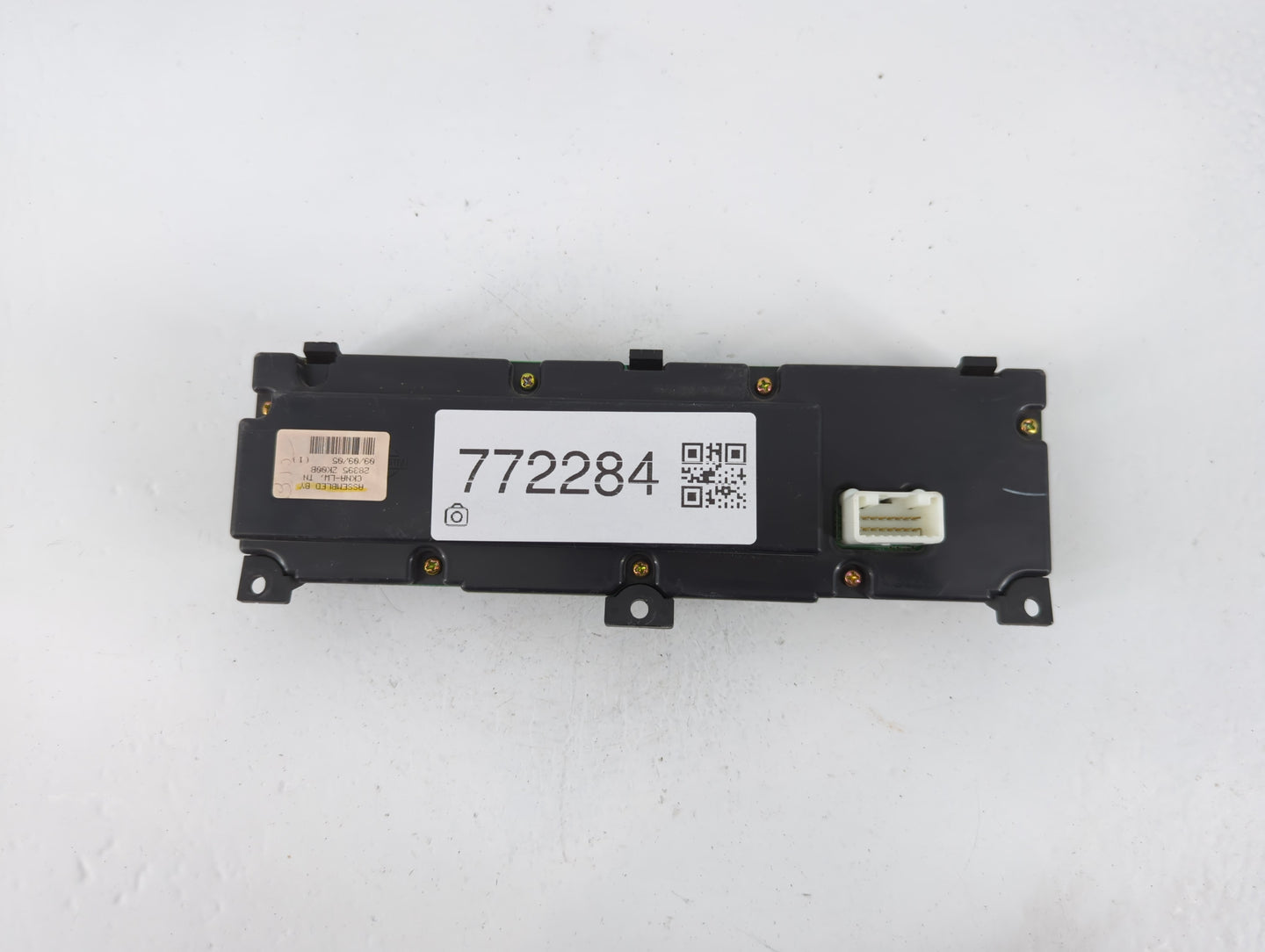 2006 Nissan Maxima Radio AM FM Cd Player Receiver Replacement P/N:28395 ZK00B Fits OEM Used Auto Parts - Oemusedautoparts1.c
