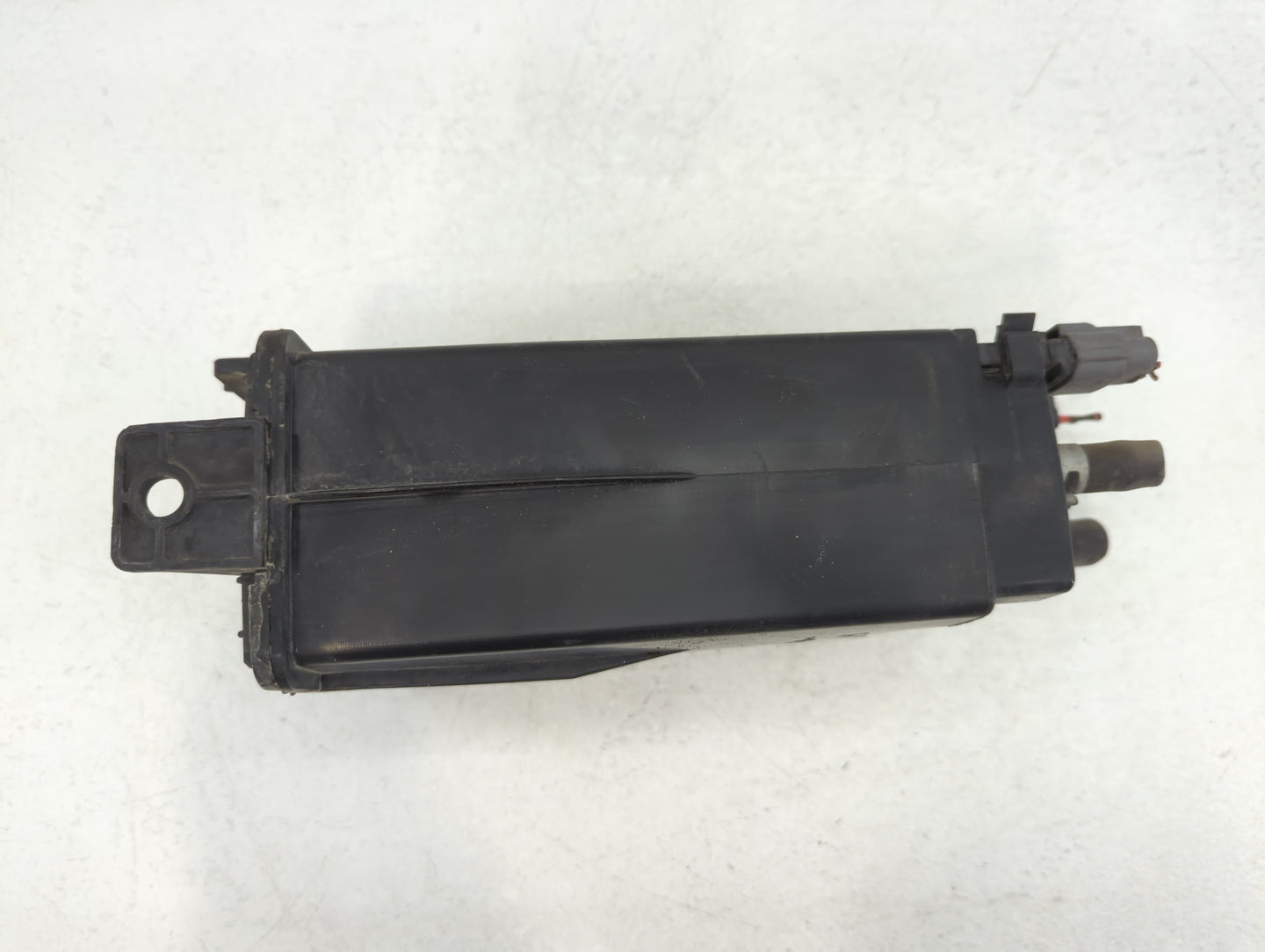 2006 Nissan Maxima Fuel Vapor Charcoal Canister - Oemusedautoparts1.com