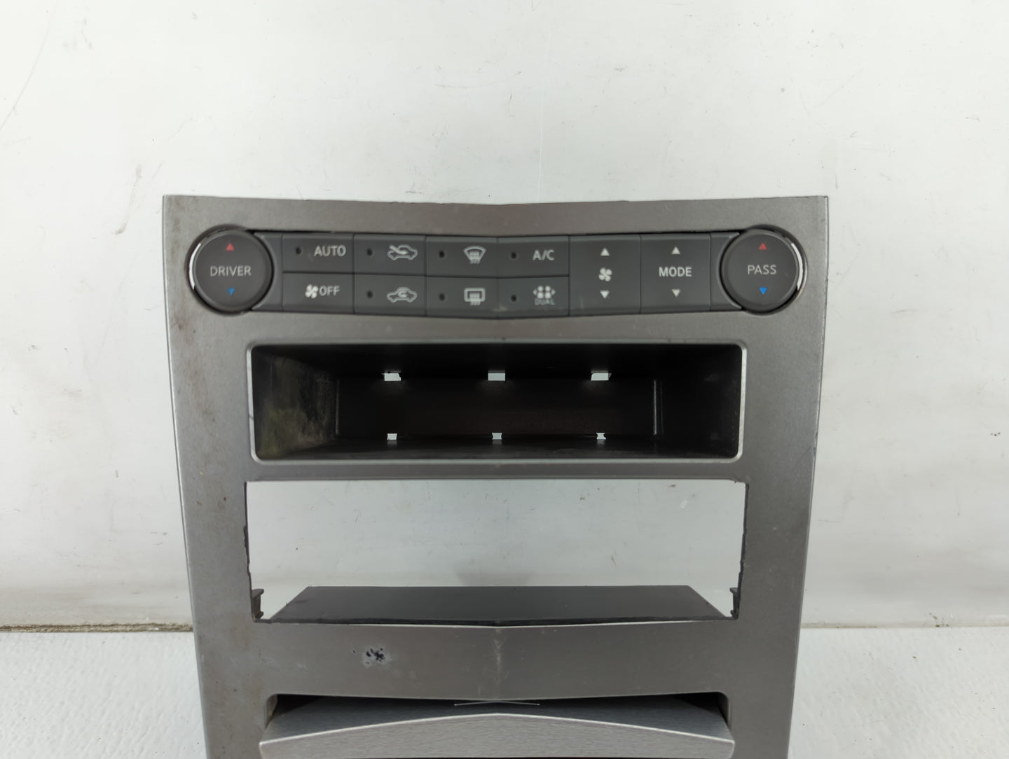 2004-2006 Nissan Maxima Climate Control Module Temperature AC/Heater Replacement Fits Fits 2004 2005 2006 OEM Used Auto Part