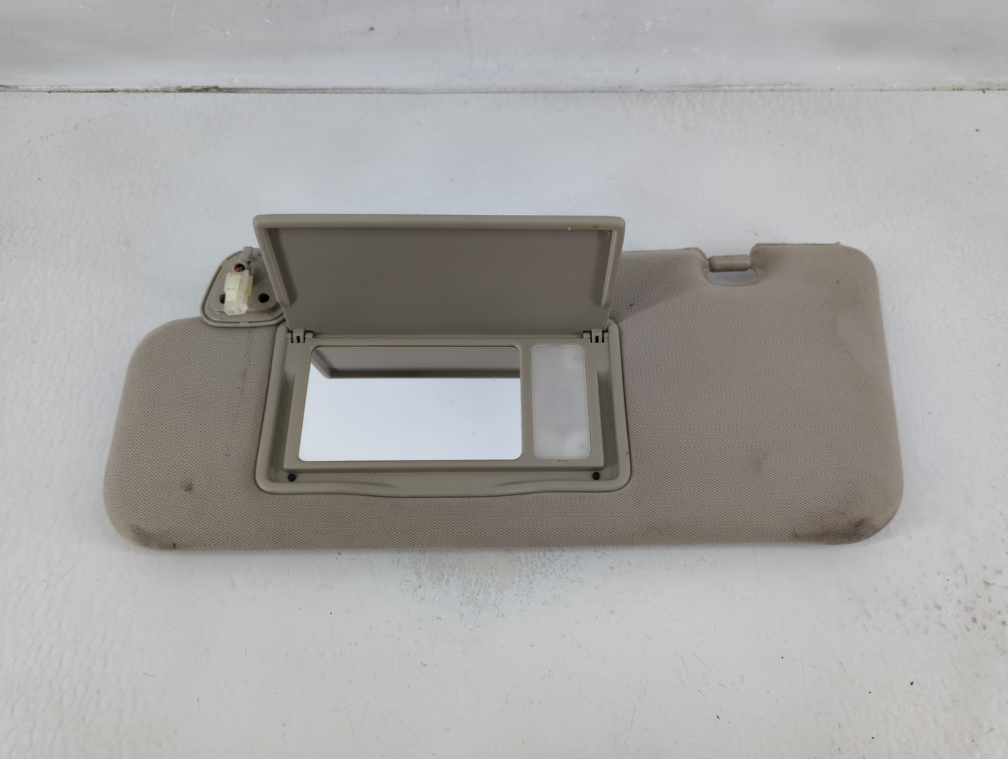 2006-2007 Nissan Murano Sun Visor Shade Replacement Driver Left Mirror Fits Fits 2006 2007 OEM Used Auto Parts - Oemusedauto