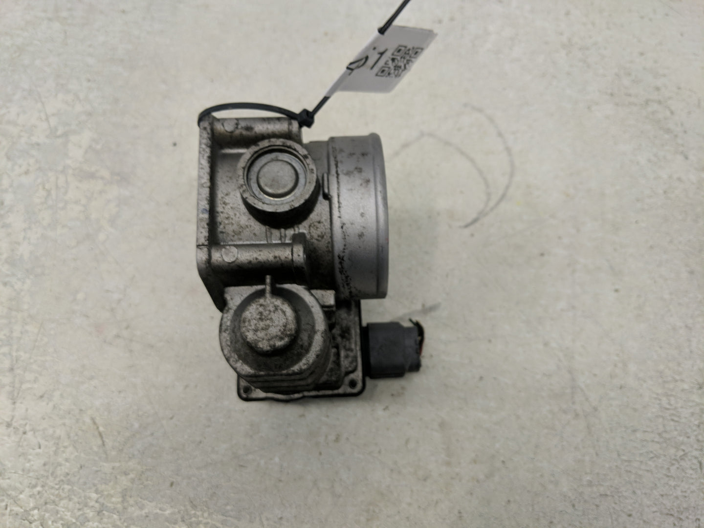 2003-2006 Nissan Murano Throttle Body Fits Fits 2002 2003 2004 2005 2006 OEM Used Auto Parts - Oemusedautoparts1.com