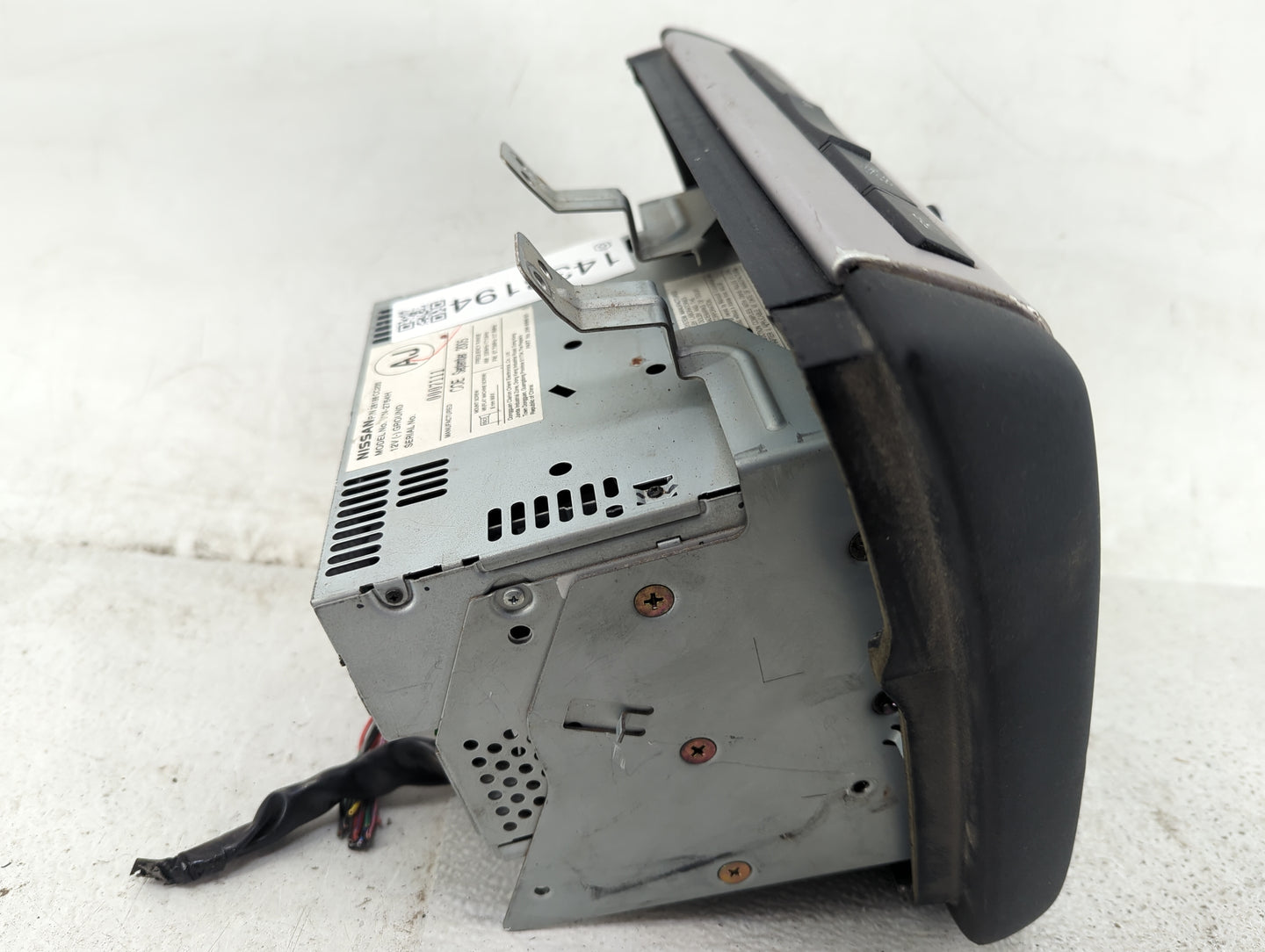 2006-2007 Nissan Murano Radio AM FM Cd Player Receiver Replacement P/N:28188 CC200 Fits Fits 2006 2007 OEM Used Auto Parts -