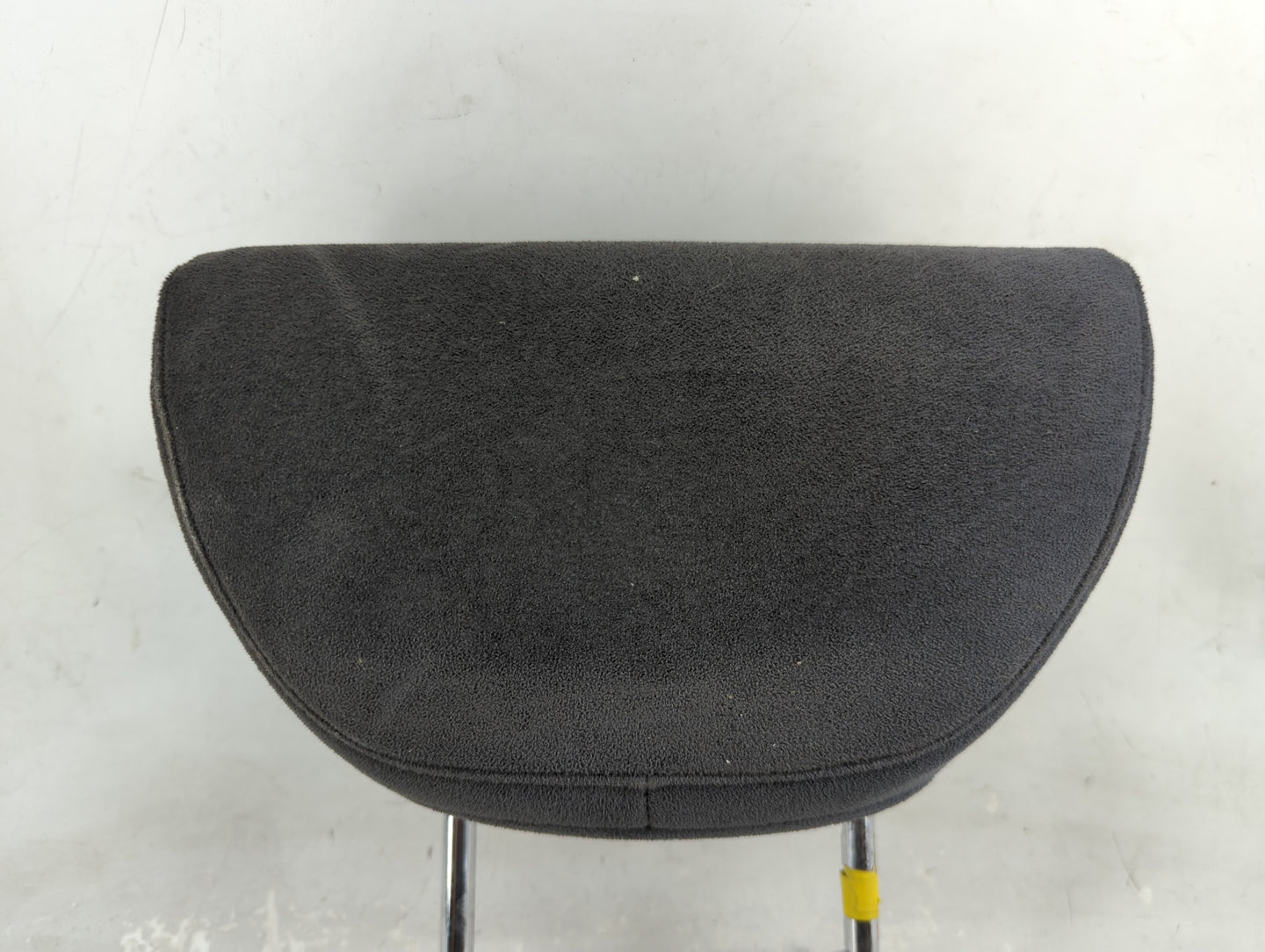 2006 Nissan Murano Headrest Head Rest Rear Center Seat Fits OEM Used Auto Parts - Oemusedautoparts1.com