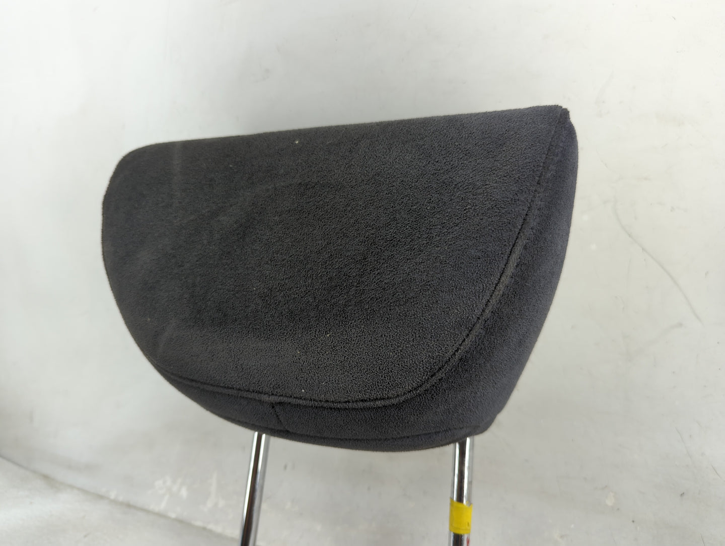 2006 Nissan Murano Headrest Head Rest Rear Center Seat Fits OEM Used Auto Parts - Oemusedautoparts1.com