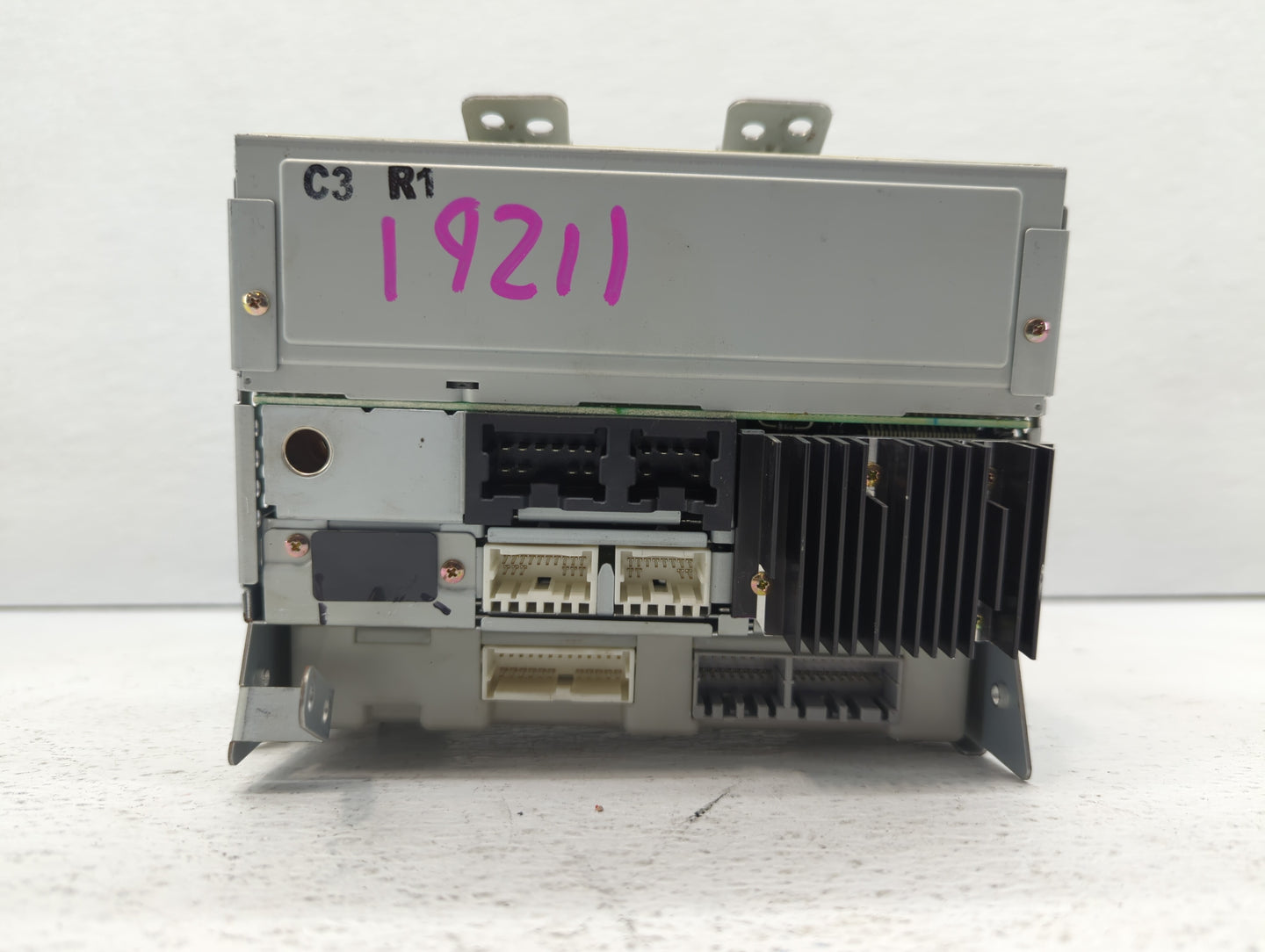 2006-2007 Nissan Murano Radio AM FM Cd Player Receiver Replacement P/N:28185 CC20A Fits Fits 2006 2007 OEM Used Auto Parts -