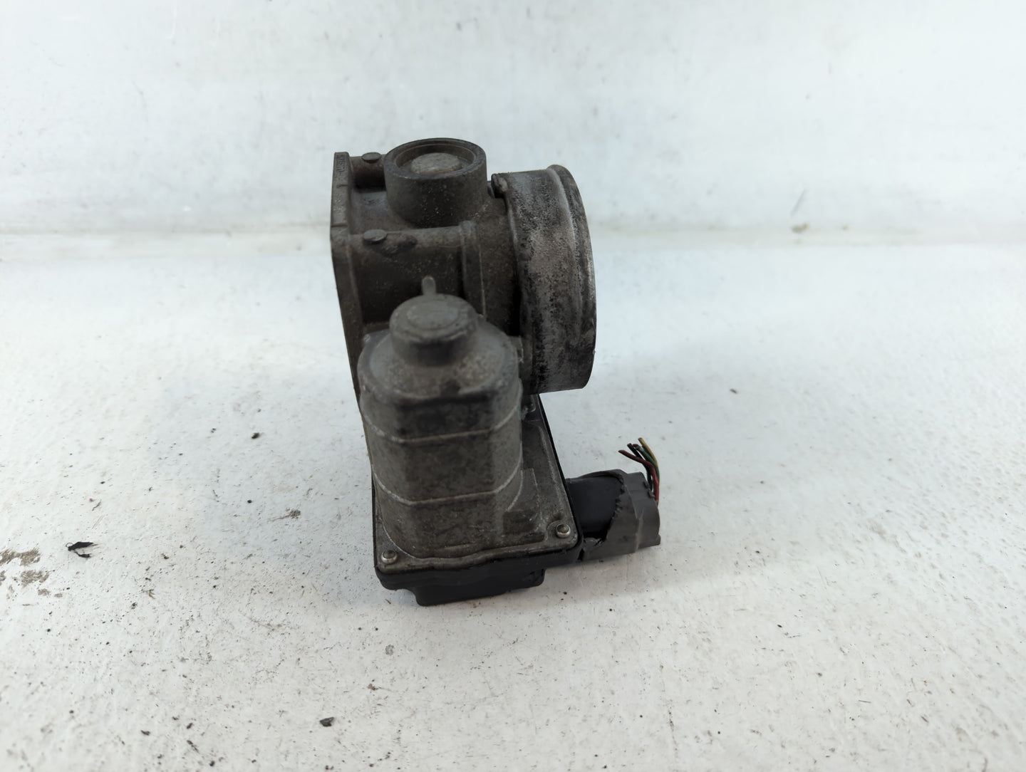 2003-2006 Nissan Murano Throttle Body P/N:E65184 RME70-04 Fits Fits 2002 2003 2004 2005 2006 OEM Used Auto Parts - Oemusedau