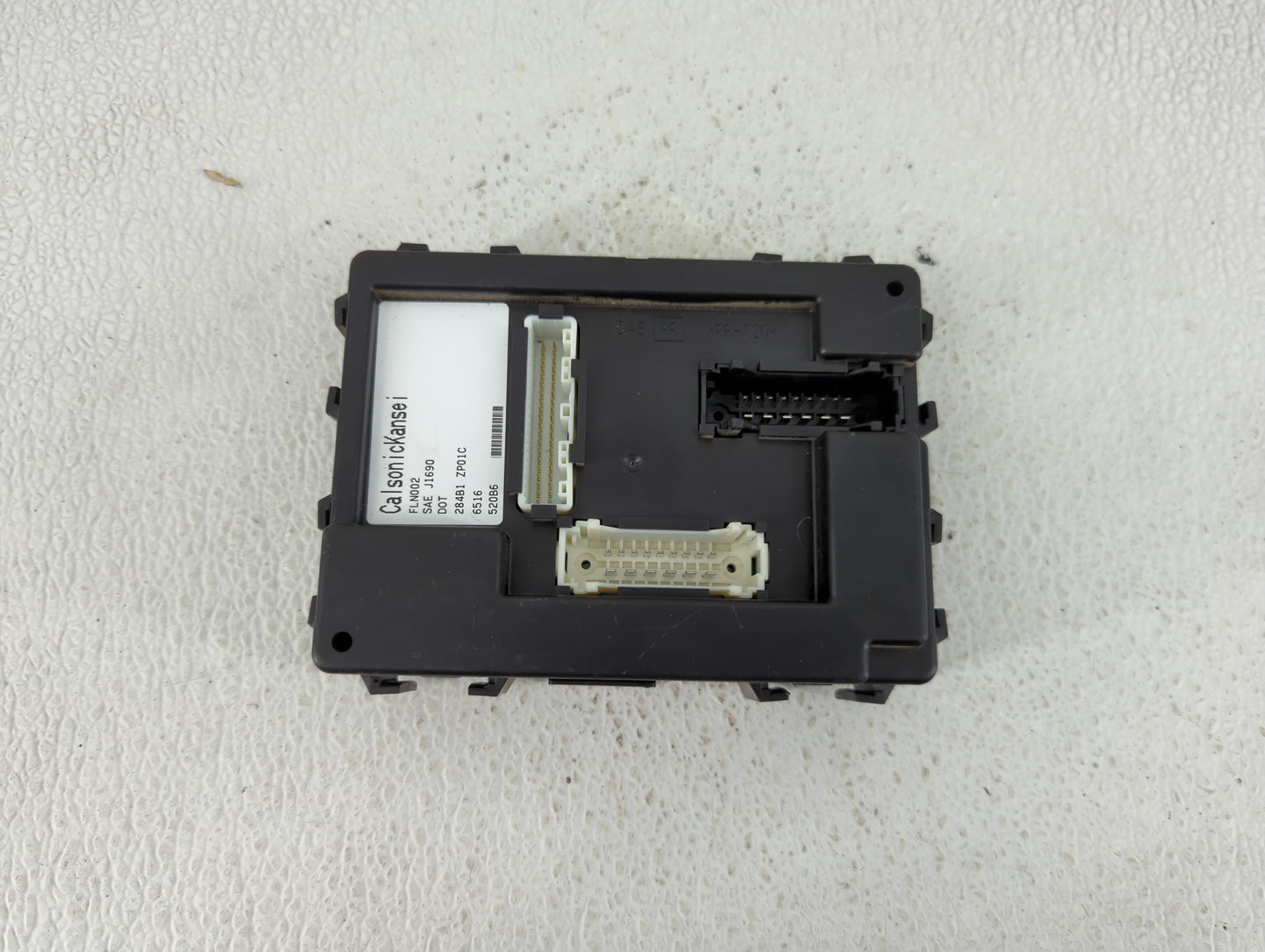 2006-2006 Nissan Pathfinder Body Control Module Bcm Inner Cabin Fuse Box - Oemusedautoparts1.com