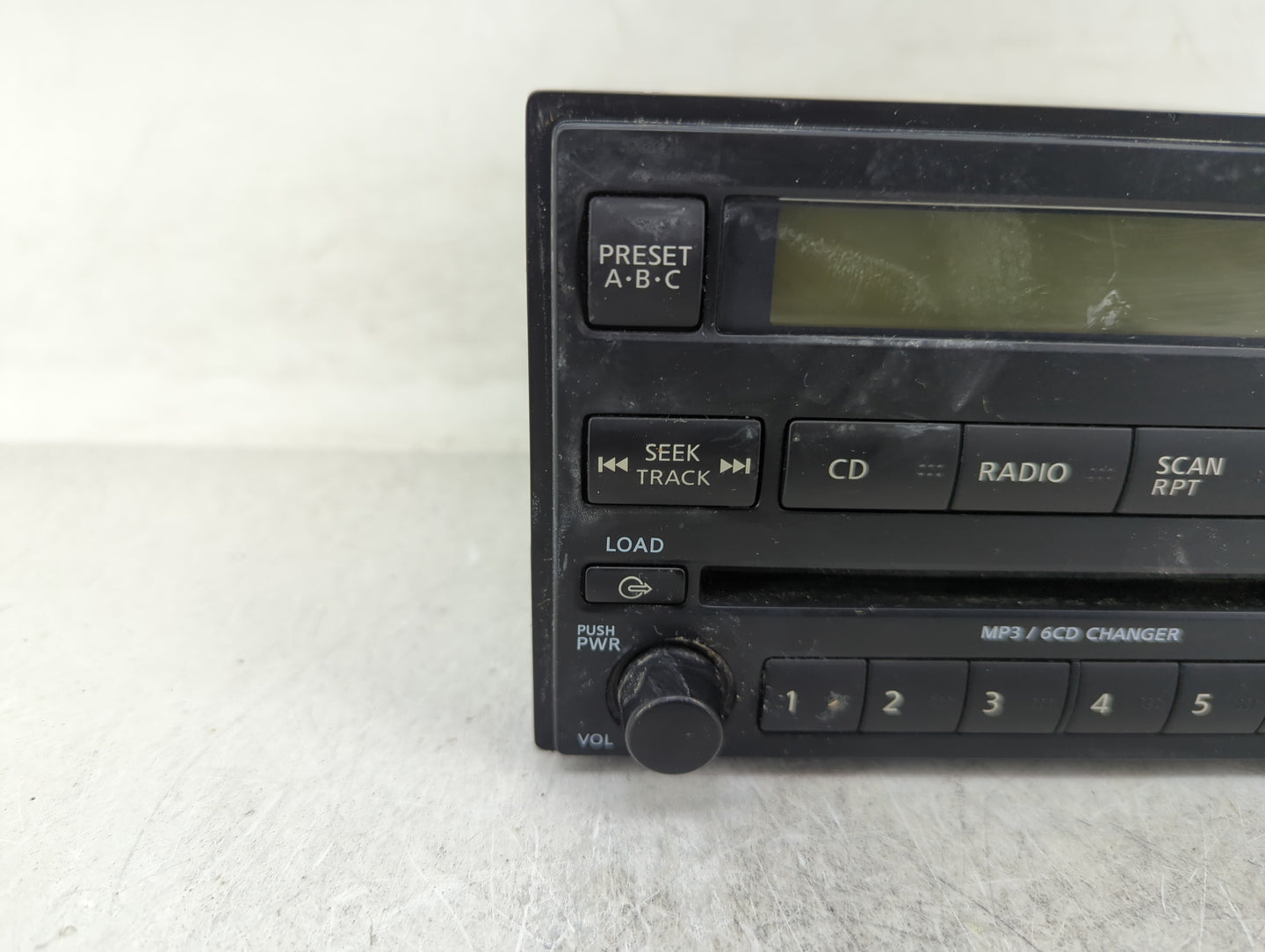2006-2007 Nissan Pathfinder Radio AM FM Cd Player Receiver Replacement P/N:28185ZR40A Fits Fits 2006 2007 OEM Used Auto Part
