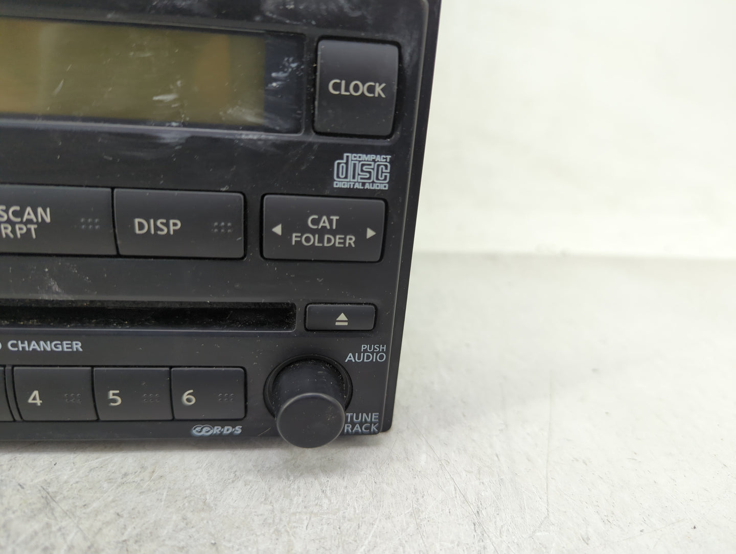 2006-2007 Nissan Pathfinder Radio AM FM Cd Player Receiver Replacement P/N:28185ZR40A Fits Fits 2006 2007 OEM Used Auto Part