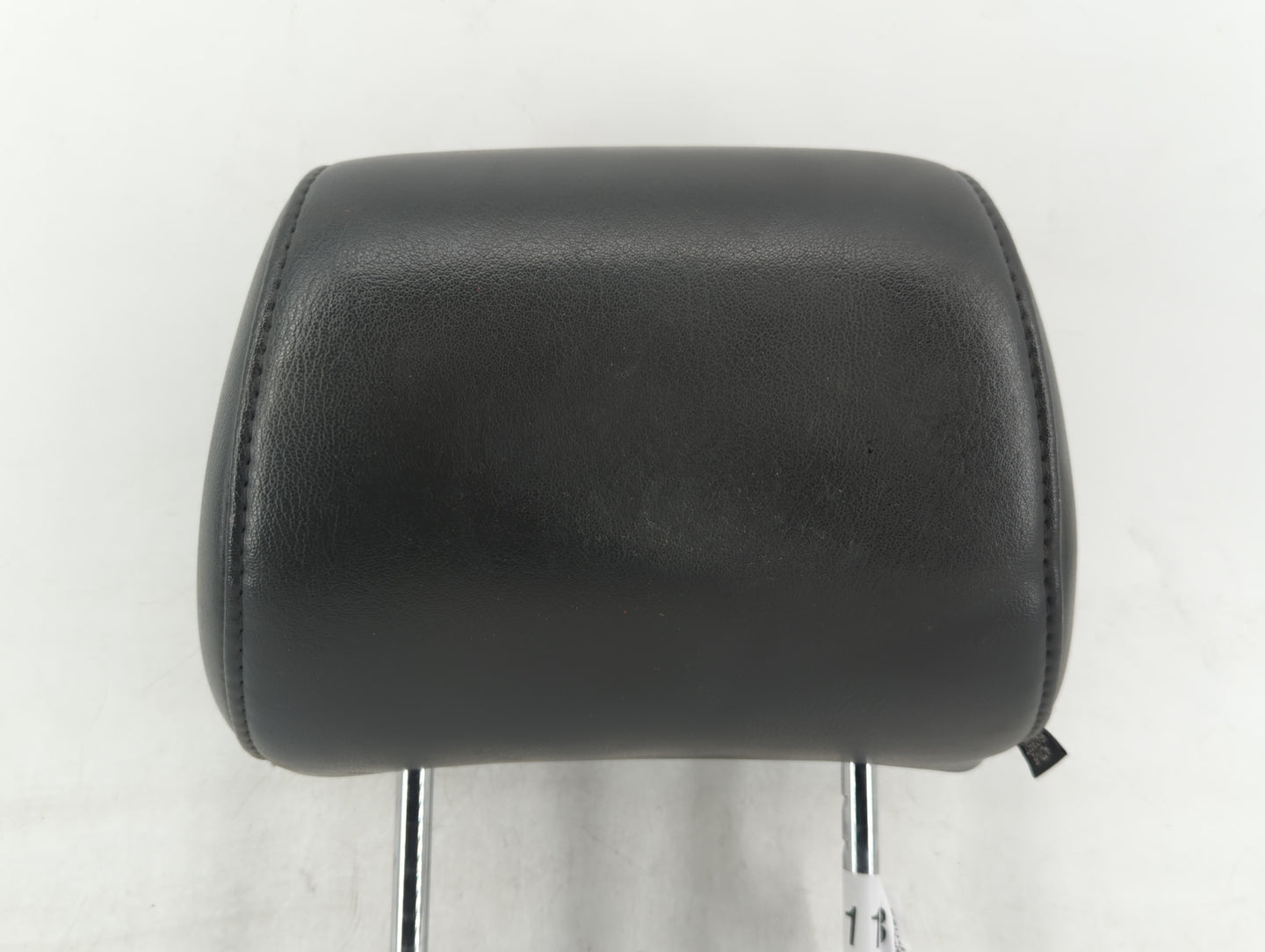 2006-2007 Nissan Pathfinder Headrest Head Rest Front Driver Passenger Seat Fits Fits 2006 2007 OEM Used Auto Parts - Oemused
