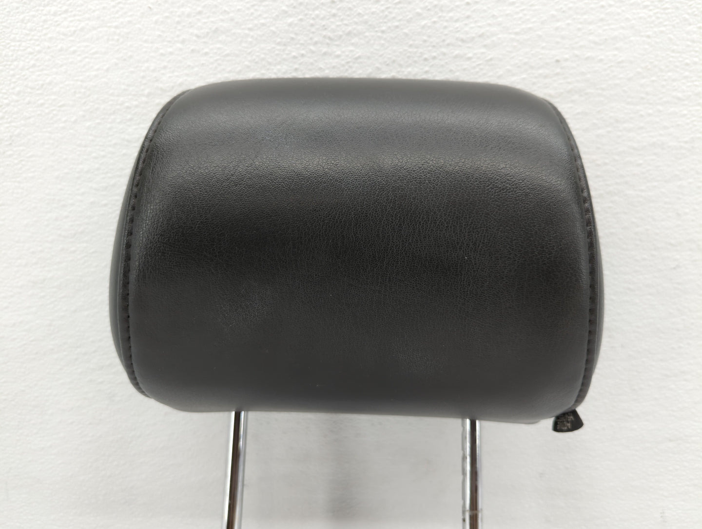 2006-2007 Nissan Pathfinder Headrest Head Rest Rear Seat Black - Oemusedautoparts1.com