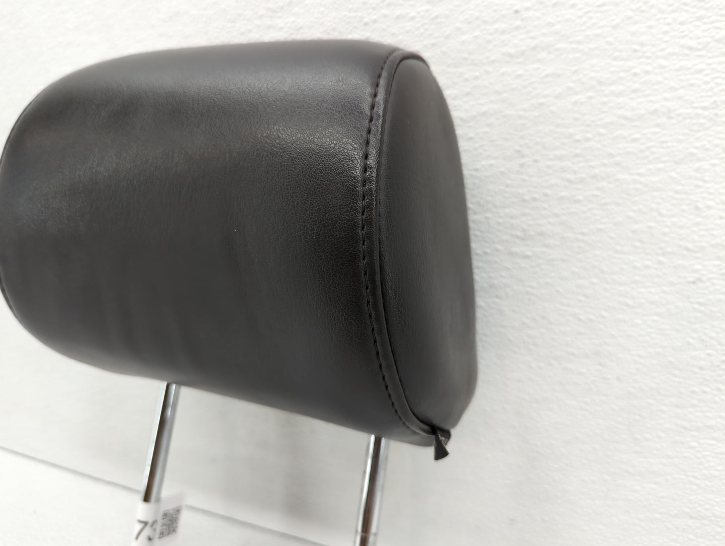 2006-2007 Nissan Pathfinder Headrest Head Rest Rear Seat Black - Oemusedautoparts1.com