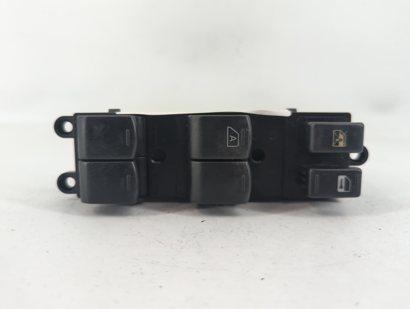2005-2006 Nissan Pathfinder Master Power Window Switch Replacement Driver Side Left Fits Fits 2005 2006 OEM Used Auto Parts 