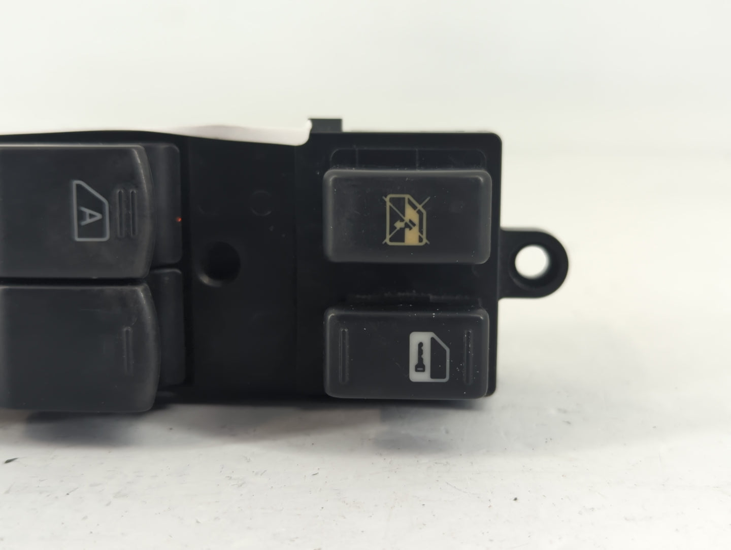 2005-2006 Nissan Pathfinder Master Power Window Switch Replacement Driver Side Left Fits Fits 2005 2006 OEM Used Auto Parts 