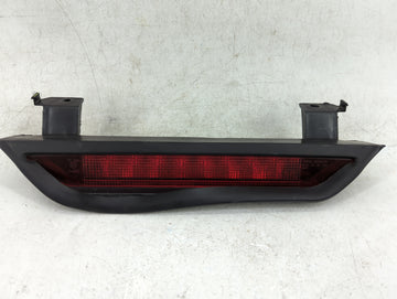 2005 Nissan Pathfinder Passenger Right Side Deck Lid Mounted Tail Light - Oemusedautoparts1.com