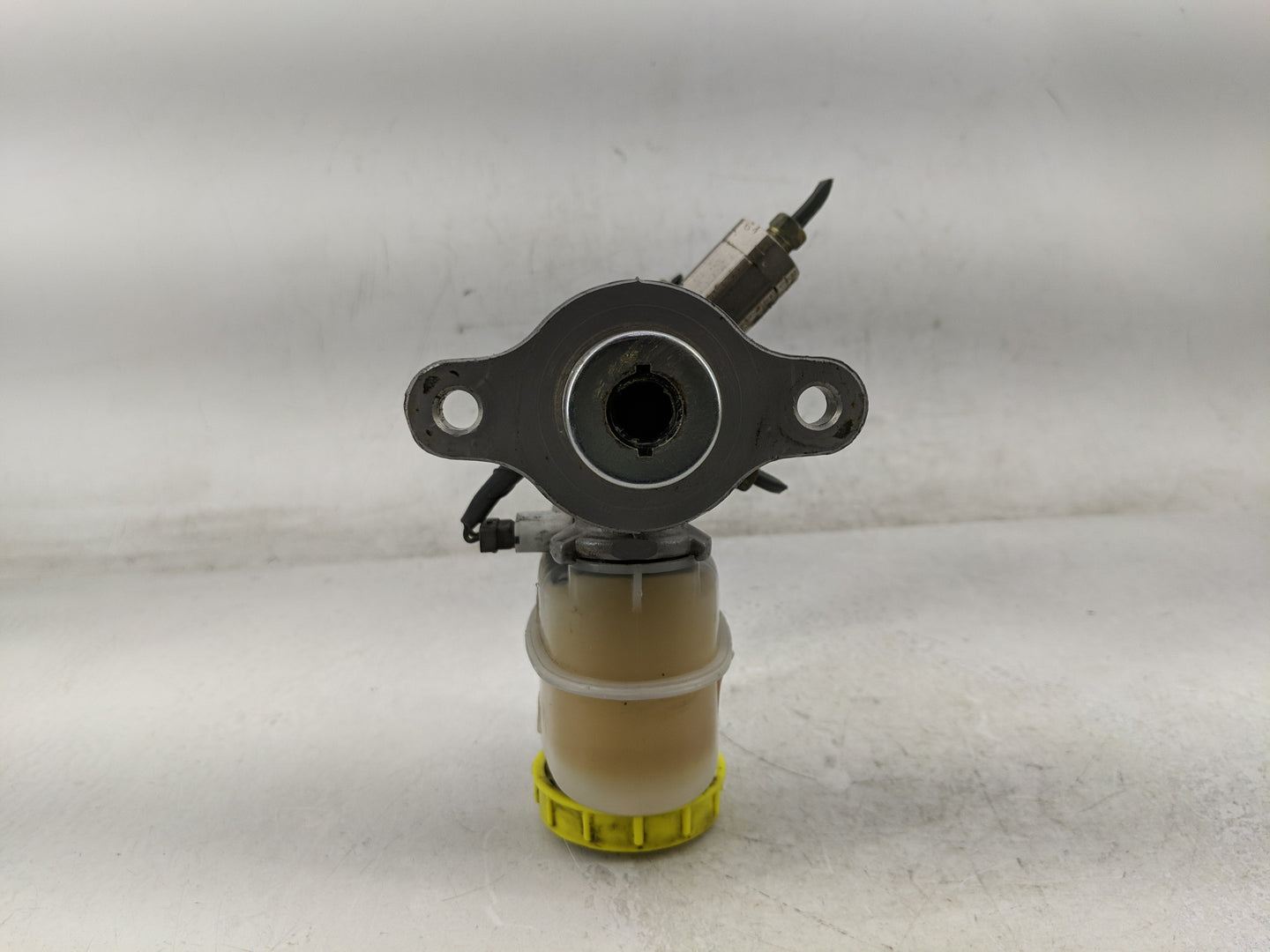 2000-2006 Nissan Sentra Brake Master Cylinder - Oemusedautoparts1.com