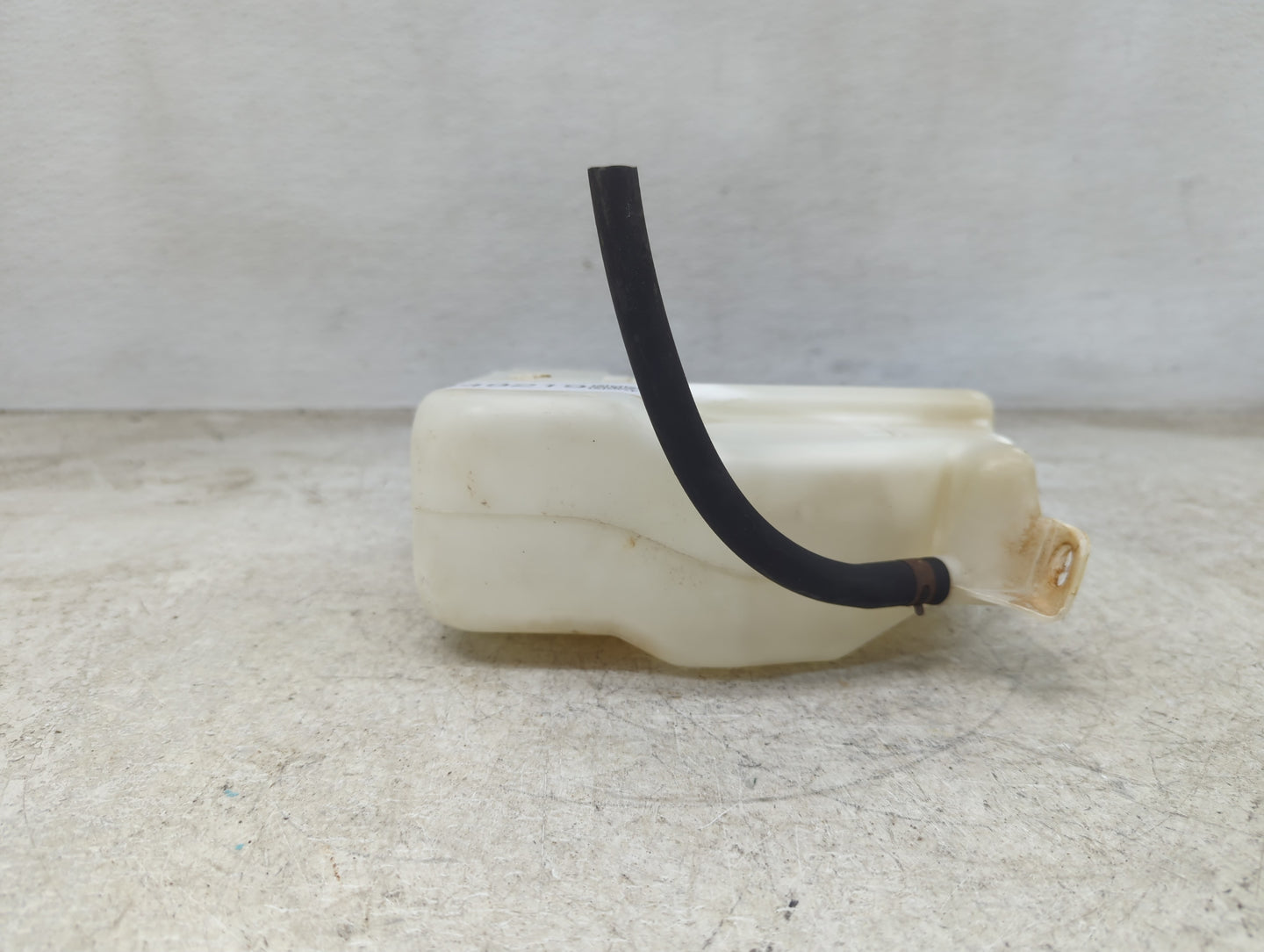 2004-2006 Nissan Sentra Radiator Coolant Overflow Expansion Tank Bottle 1449219 - Oemusedautoparts1.com