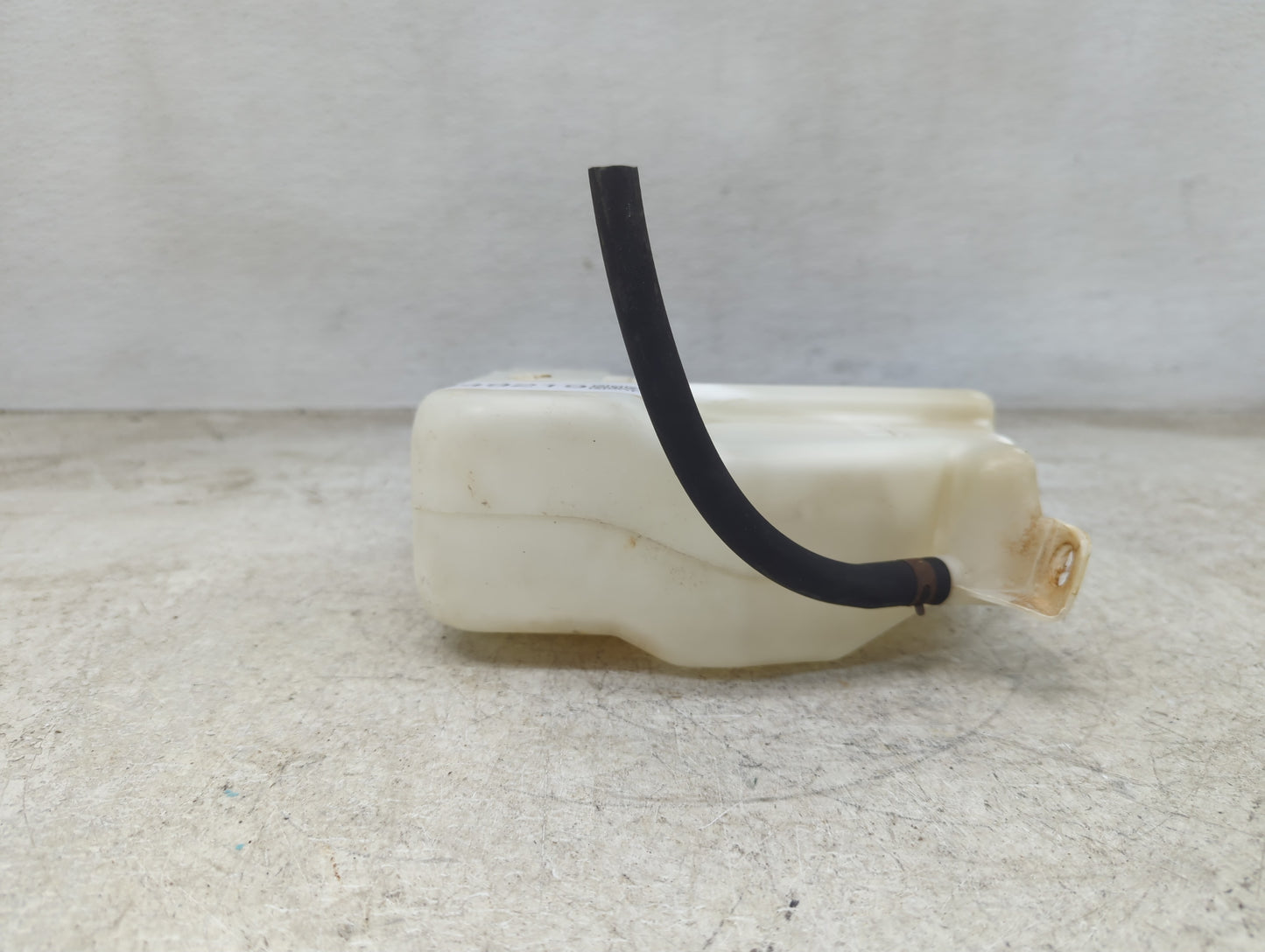 2004-2006 Nissan Sentra Radiator Coolant Overflow Expansion Tank Bottle 1449219 - Oemusedautoparts1.com