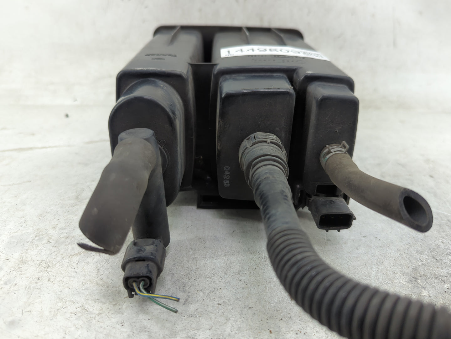 2006 Nissan Sentra Fuel Vapor Charcoal Canister - Oemusedautoparts1.com
