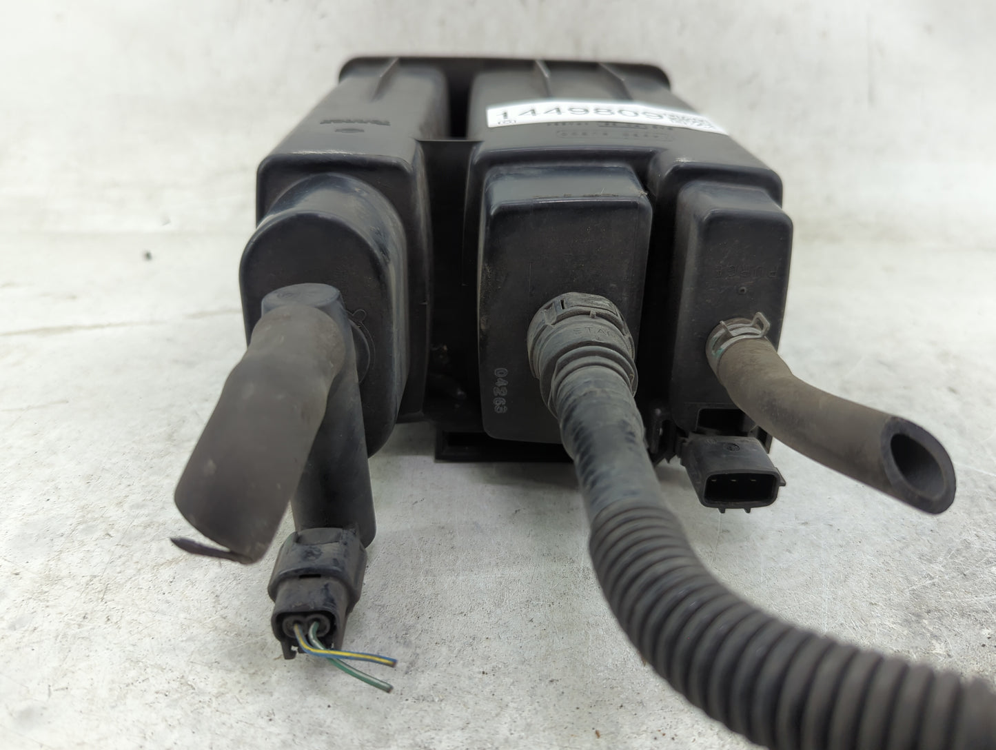 2006 Nissan Sentra Fuel Vapor Charcoal Canister - Oemusedautoparts1.com