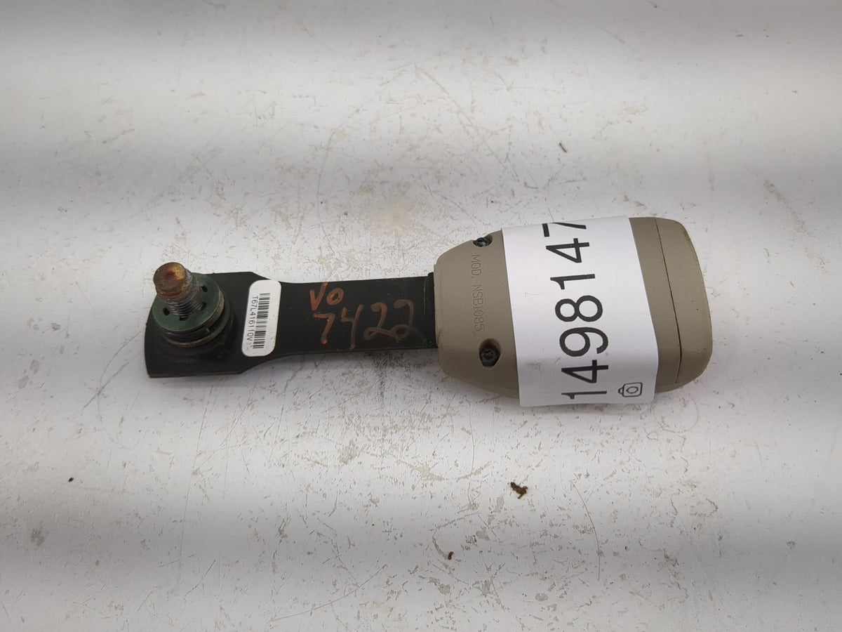 2004-2006 Nissan Sentra Passenger Front Seatbelt Buckle Tan - Oemusedautoparts1.com