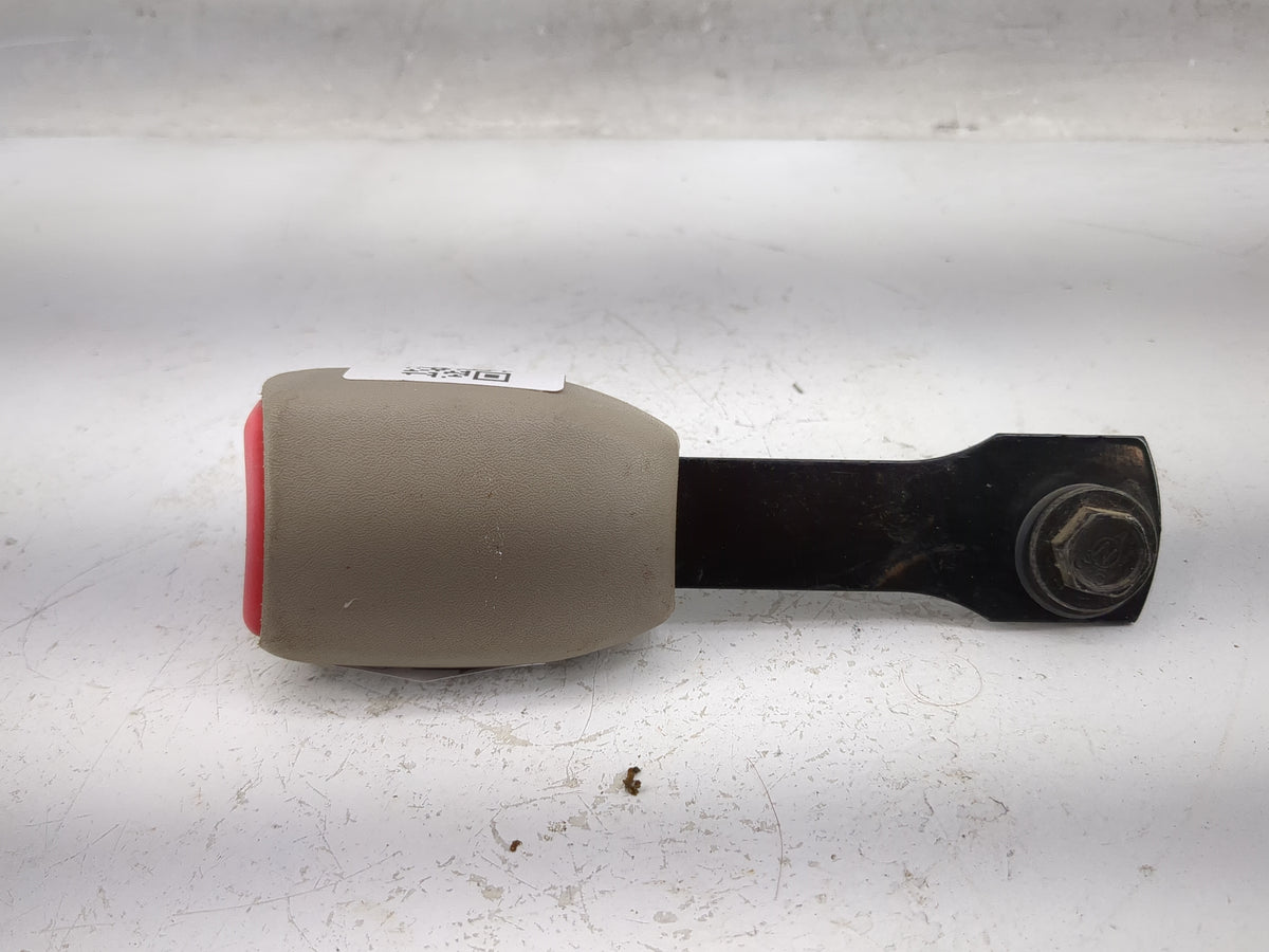 2004-2006 Nissan Sentra Passenger Front Seatbelt Buckle Tan - Oemusedautoparts1.com