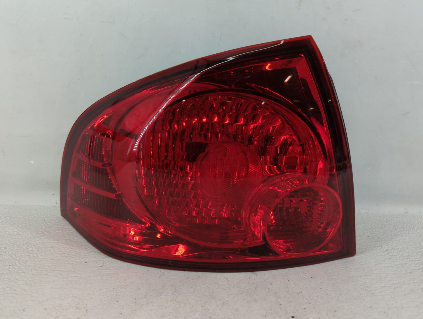 2004-2006 Nissan Sentra Tail Light Assembly Driver Left OEM P/N:315-1946L Fits Fits 2004 2005 2006 OEM Used Auto Parts - Oem