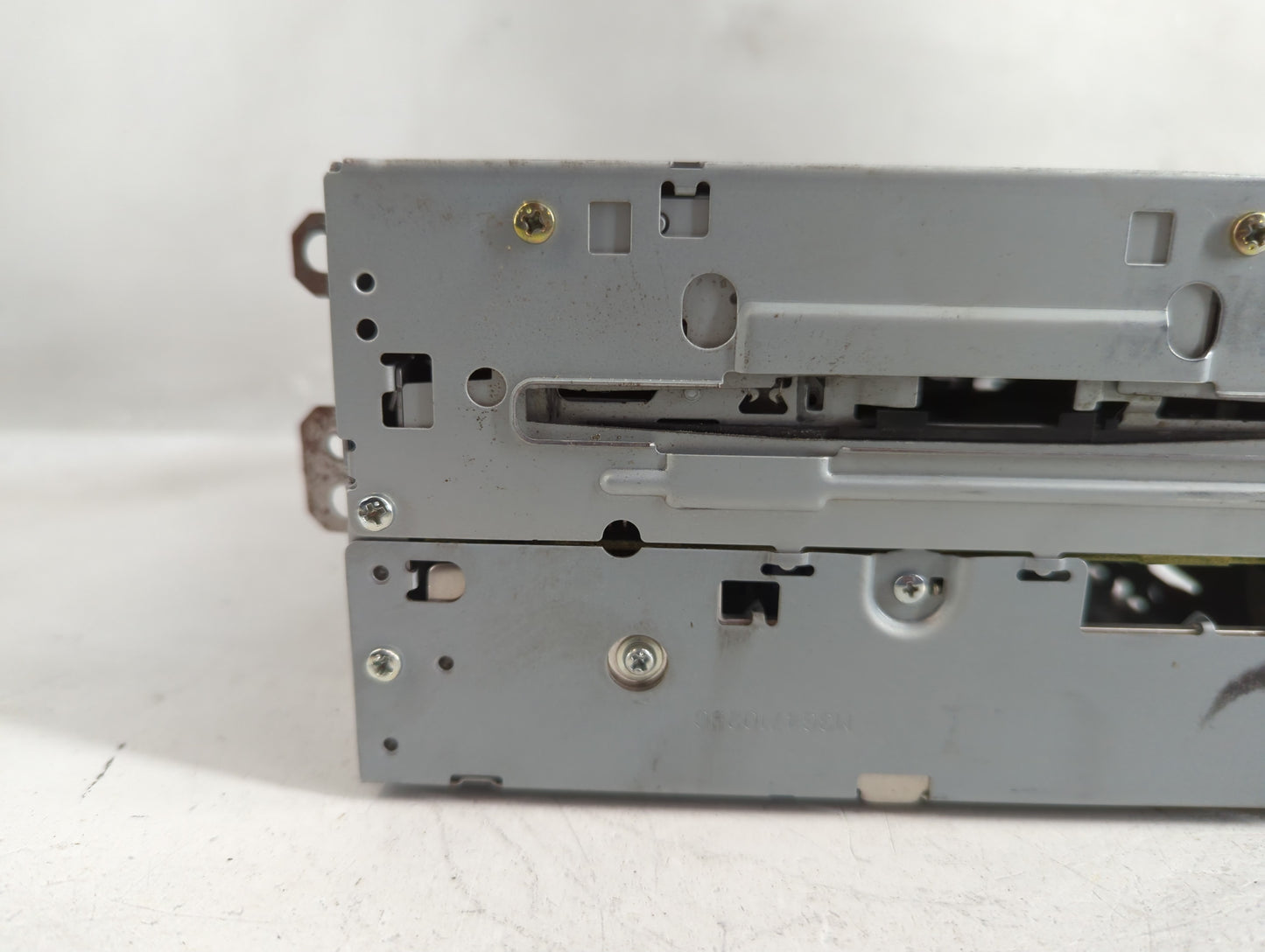 2006 Nissan Titan Radio AM FM Cd Player Receiver Replacement P/N:28185 ZH51A Fits OEM Used Auto Parts - Oemusedautoparts1.co