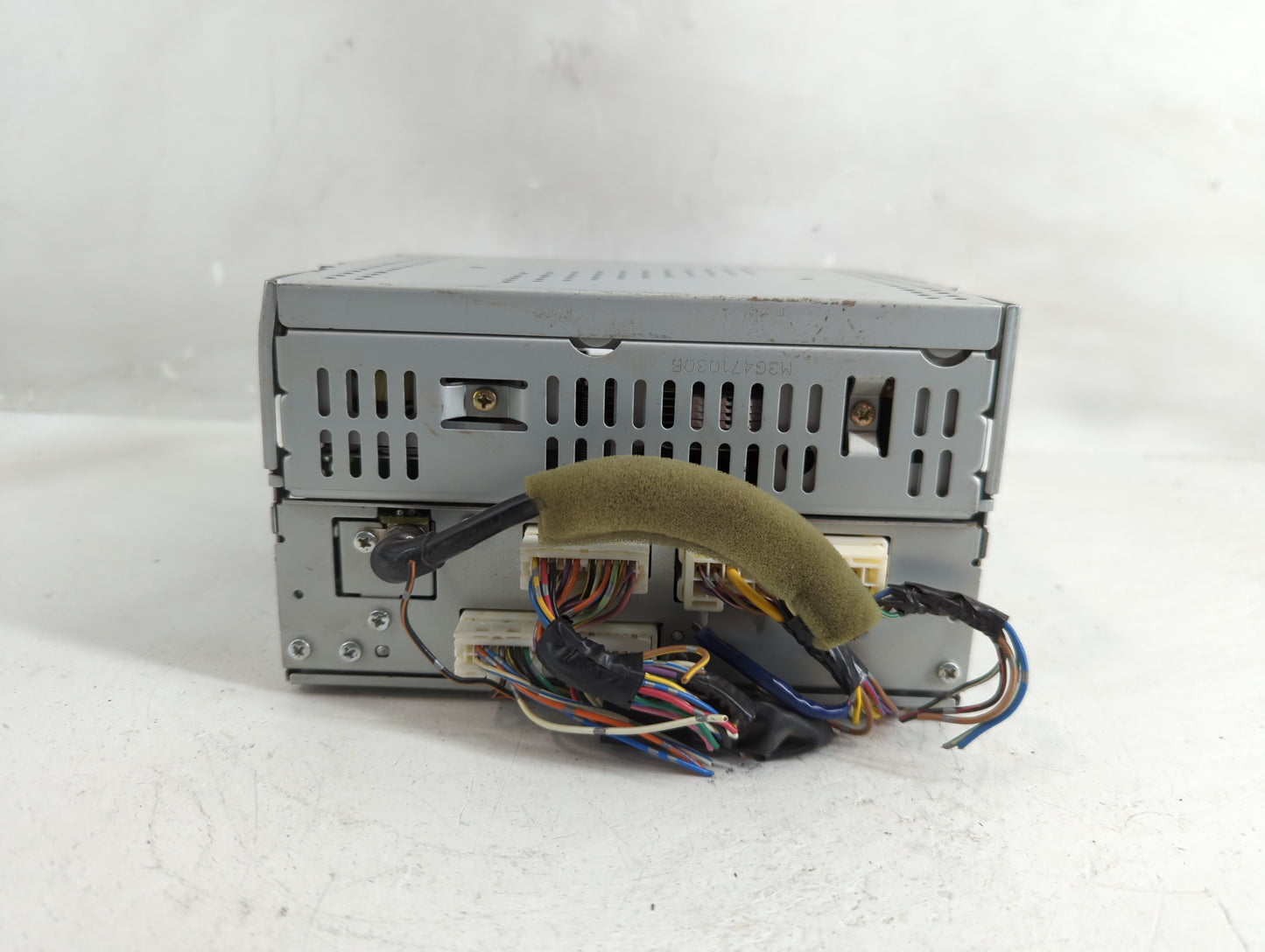 2006 Nissan Titan Radio AM FM Cd Player Receiver Replacement P/N:28185 ZH51A Fits OEM Used Auto Parts - Oemusedautoparts1.co
