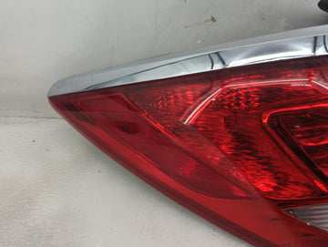 2006 Nissan Titan Tail Light Assembly Passenger Right OEM P/N:220-30123 Fits OEM Used Auto Parts