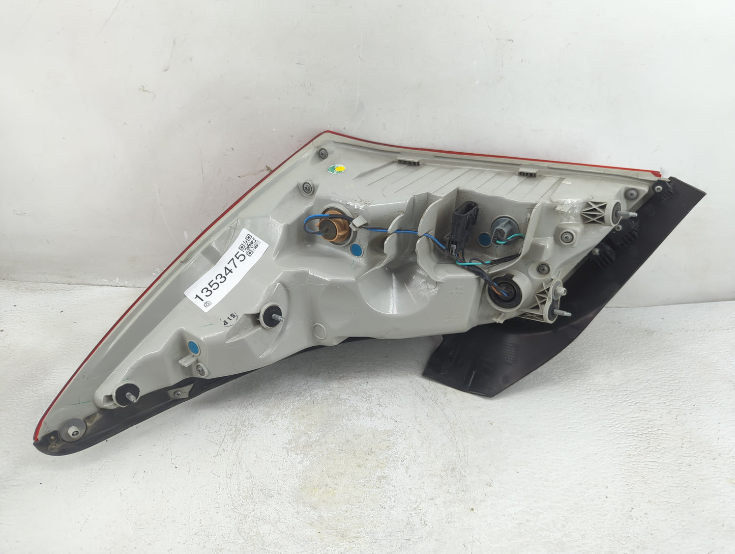 2006 Nissan Titan Tail Light Assembly Passenger Right OEM P/N:220-30123 Fits OEM Used Auto Parts - Oemusedautoparts1.com