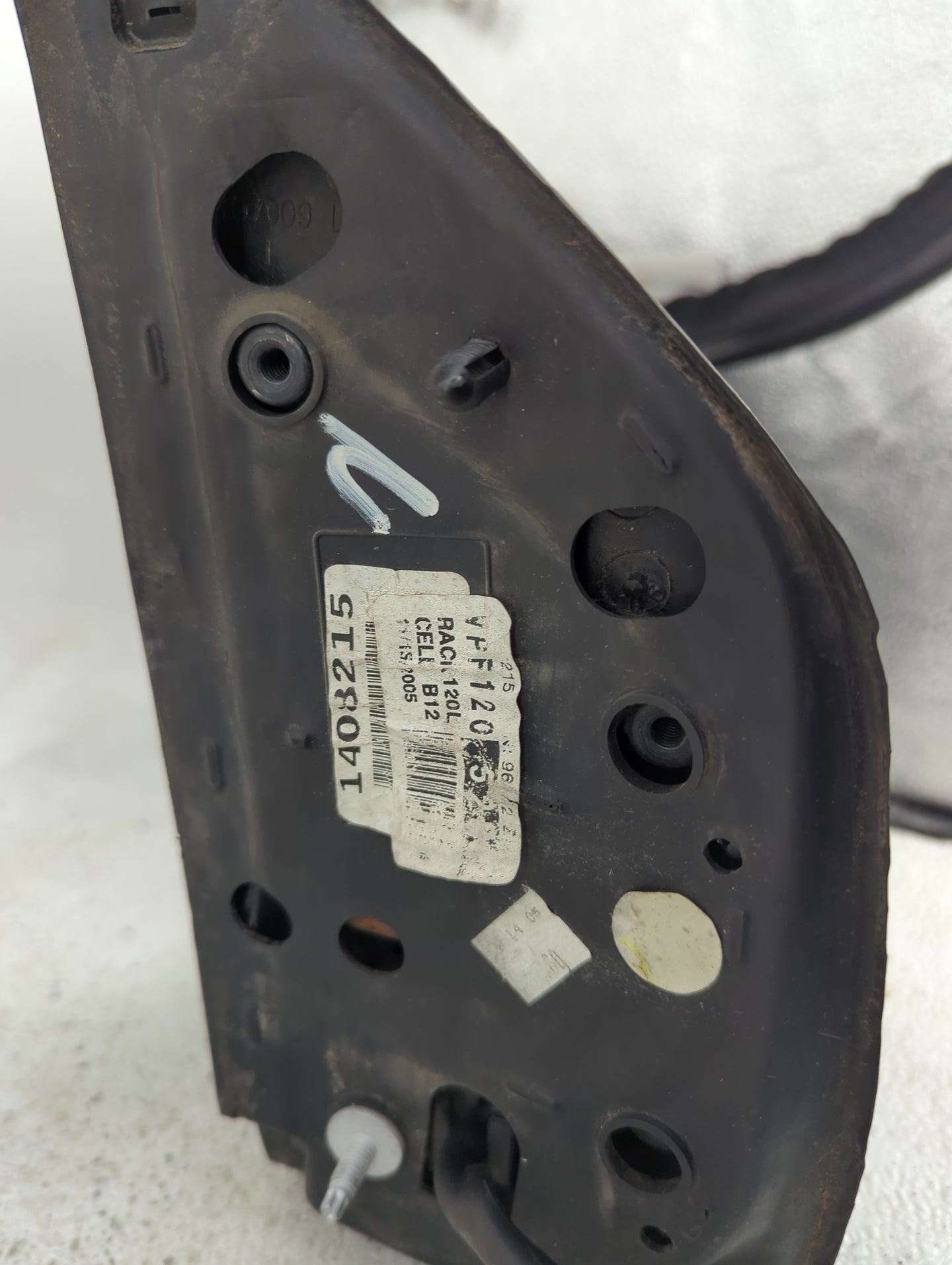 2004-2015 Nissan Titan Driver Side View Mirror - Left Door Mirror OEM Used - Oemusedautoparts1.com