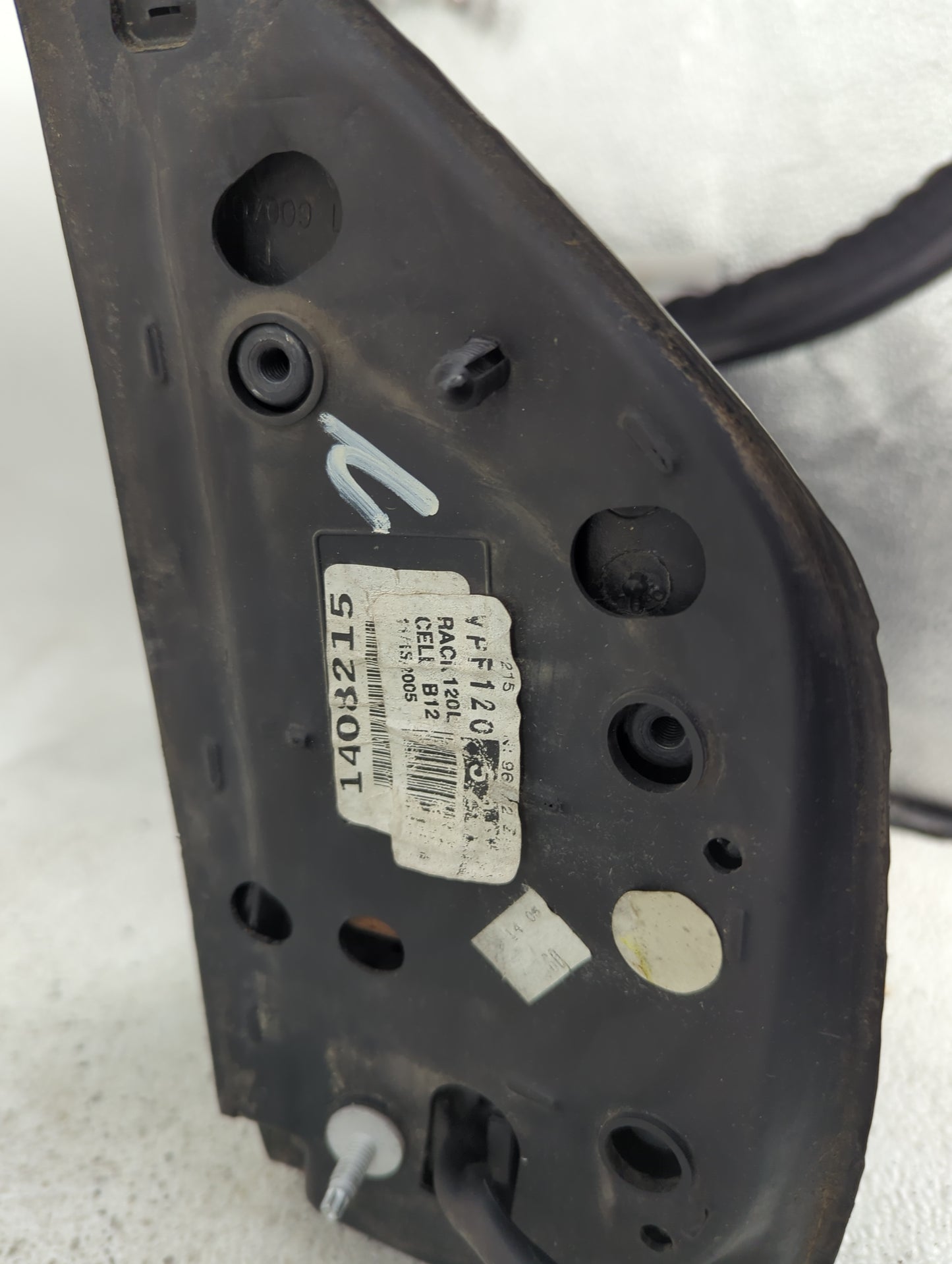 2004-2015 Nissan Titan Driver Side View Mirror - Left Door Mirror OEM Used - Oemusedautoparts1.com