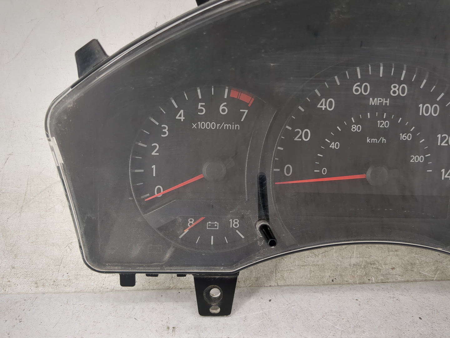 2006 Nissan Titan Instrument Cluster Speedometer Gauges P/N:24810-7S03B VP4NDF-10894-A, VP4NDF-10B885-A Miles: Fits OEM Used