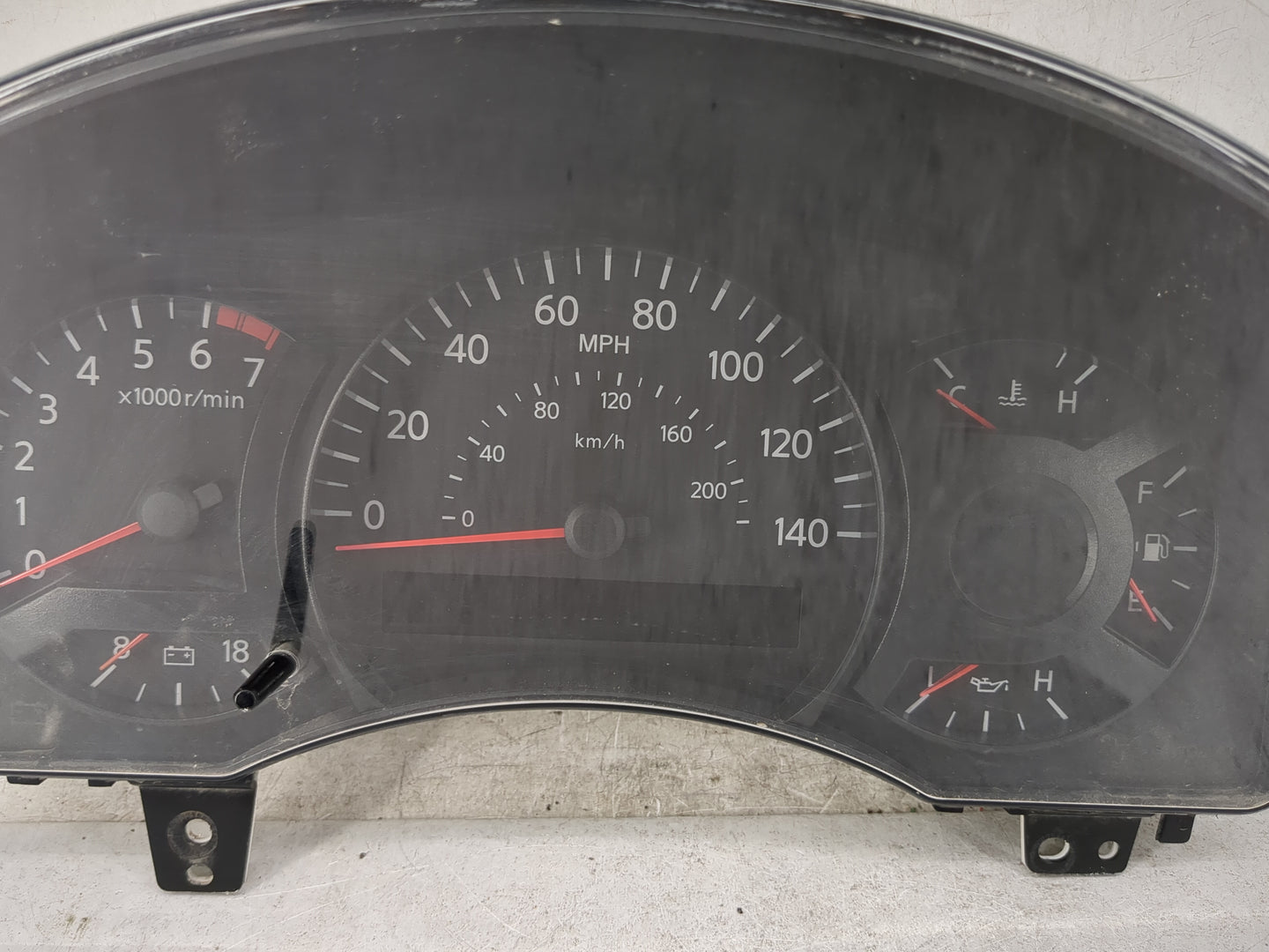 2006 Nissan Titan Instrument Cluster Speedometer Gauges P/N:24810-7S03B VP4NDF-10894-A, VP4NDF-10B885-A Miles: Fits OEM Used