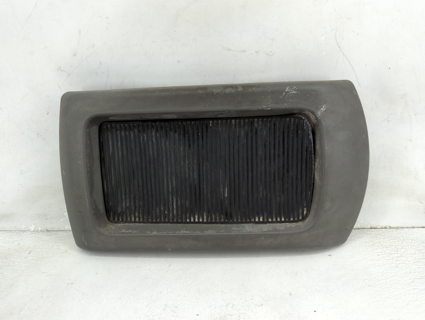 2006 Nissan Titan Center Console Armrest Cover Lid Fits OEM Used Auto Parts - Oemusedautoparts1.com
