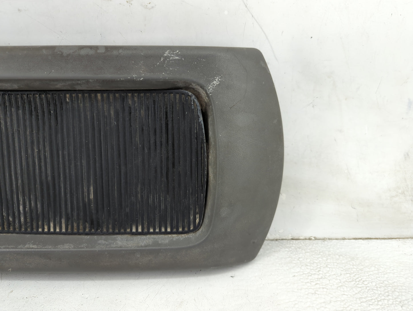2006 Nissan Titan Center Console Armrest Cover Lid Fits OEM Used Auto Parts - Oemusedautoparts1.com