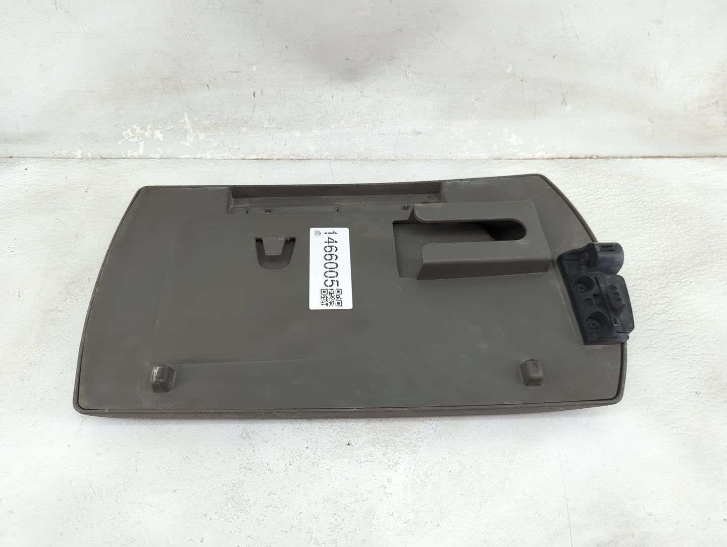 2006 Nissan Titan Center Console Armrest Cover Lid Fits OEM Used Auto Parts - Oemusedautoparts1.com