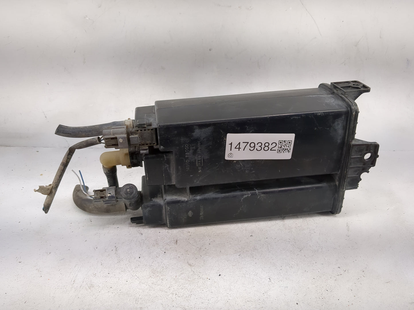 2006 Nissan Titan Fuel Vapor Charcoal Canister - Oemusedautoparts1.com
