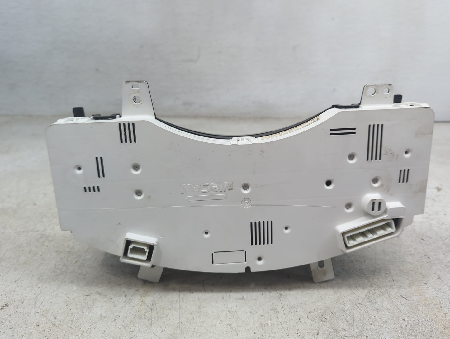 2006 Nissan Titan Instrument Cluster Speedometer Gauges P/N:24810-7S02C 1021629, VP6NDF-10849 Miles: Fits OEM Used Auto Part