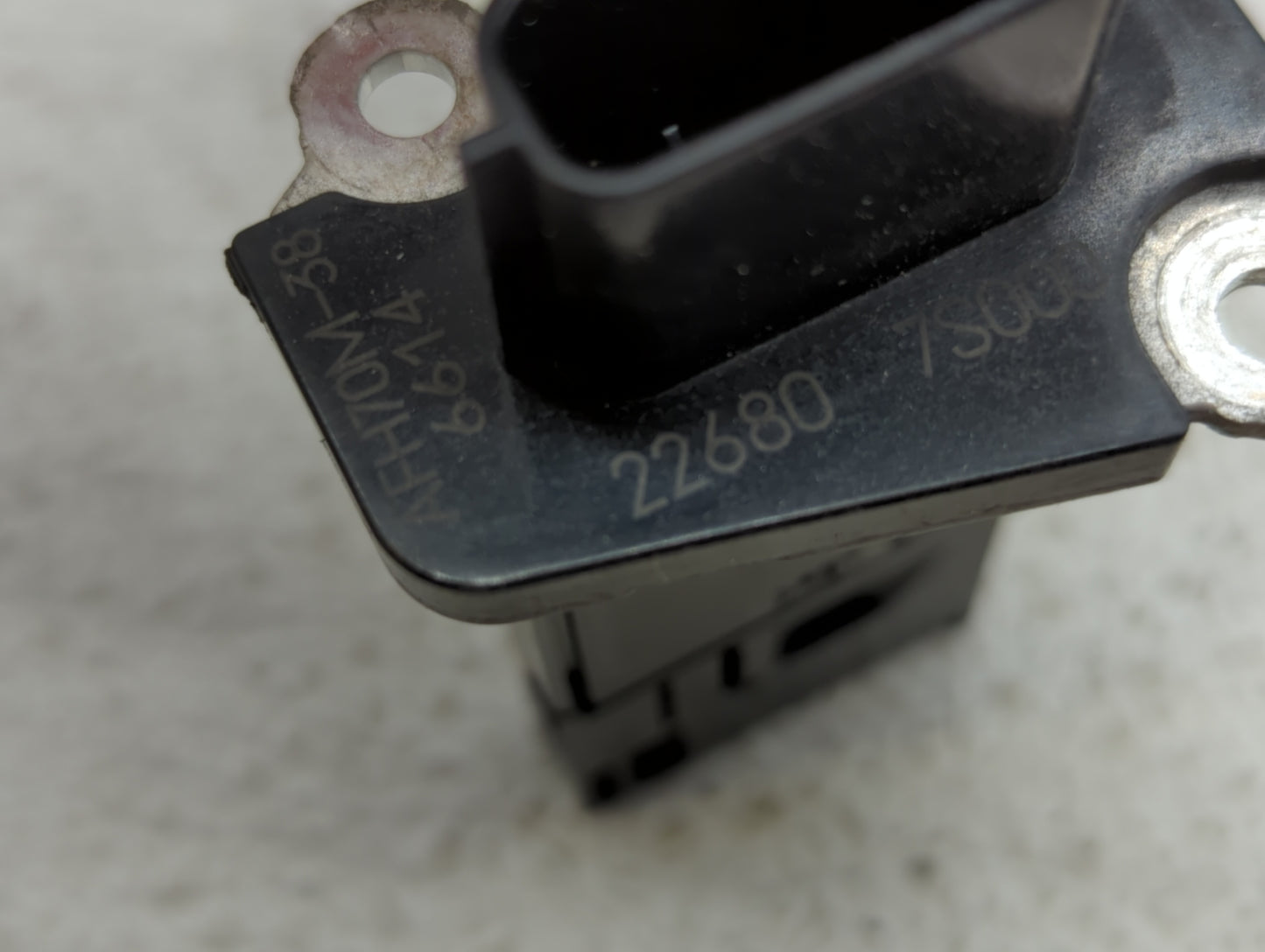 2004-2022 Nissan Titan Mass Air Flow Meter Maf - Oemusedautoparts1.com