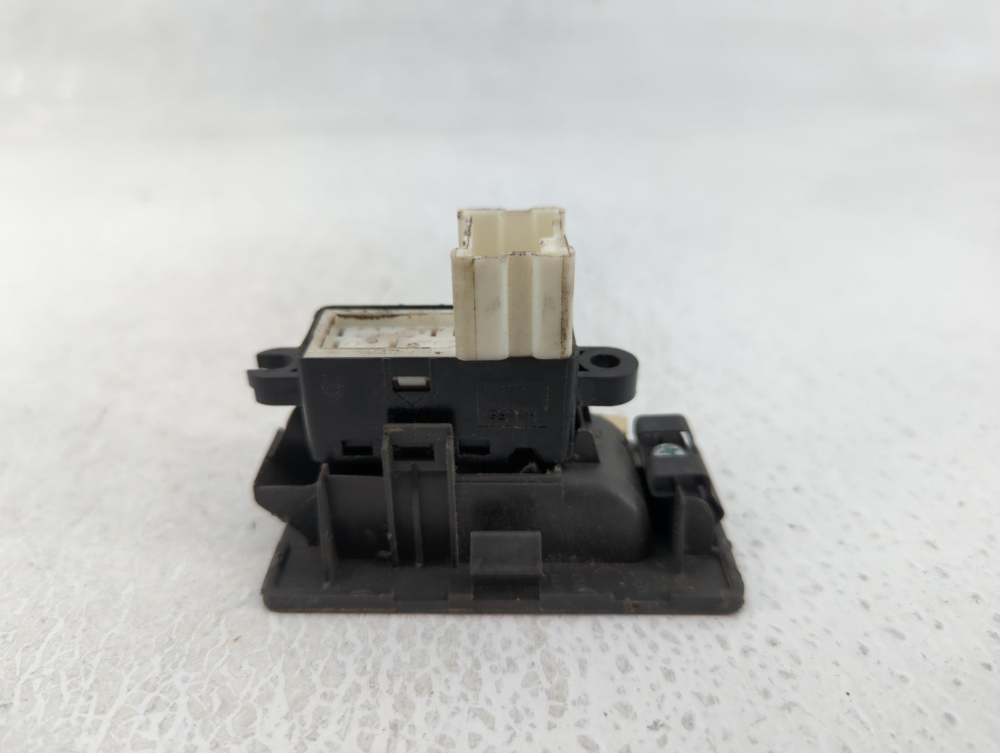 2006 Nissan Titan Master Power Window Switch Replacement Driver Side Left P/N:25411 ZJ30A Fits OEM Used Auto Parts - Oemused